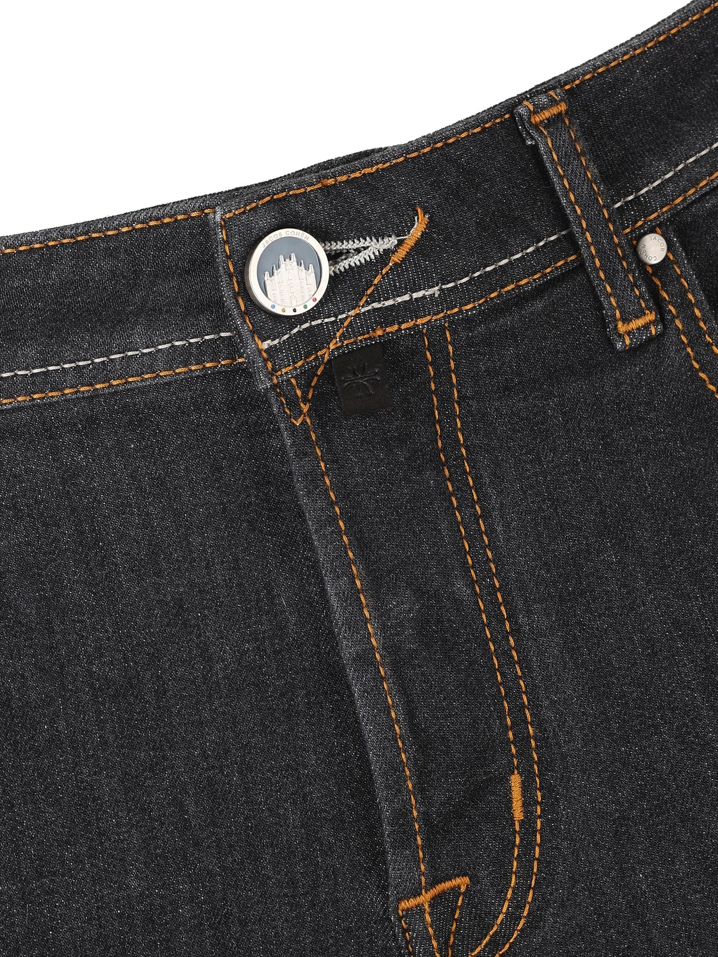 Jeans realizzati in cotone. QM004055 S4286R2500D JACOB COHËN 