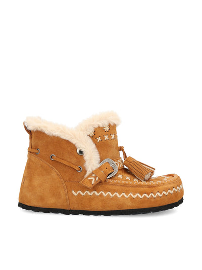 Stivali realizzati in pelle di vitello. KAI SETTER TAJI 