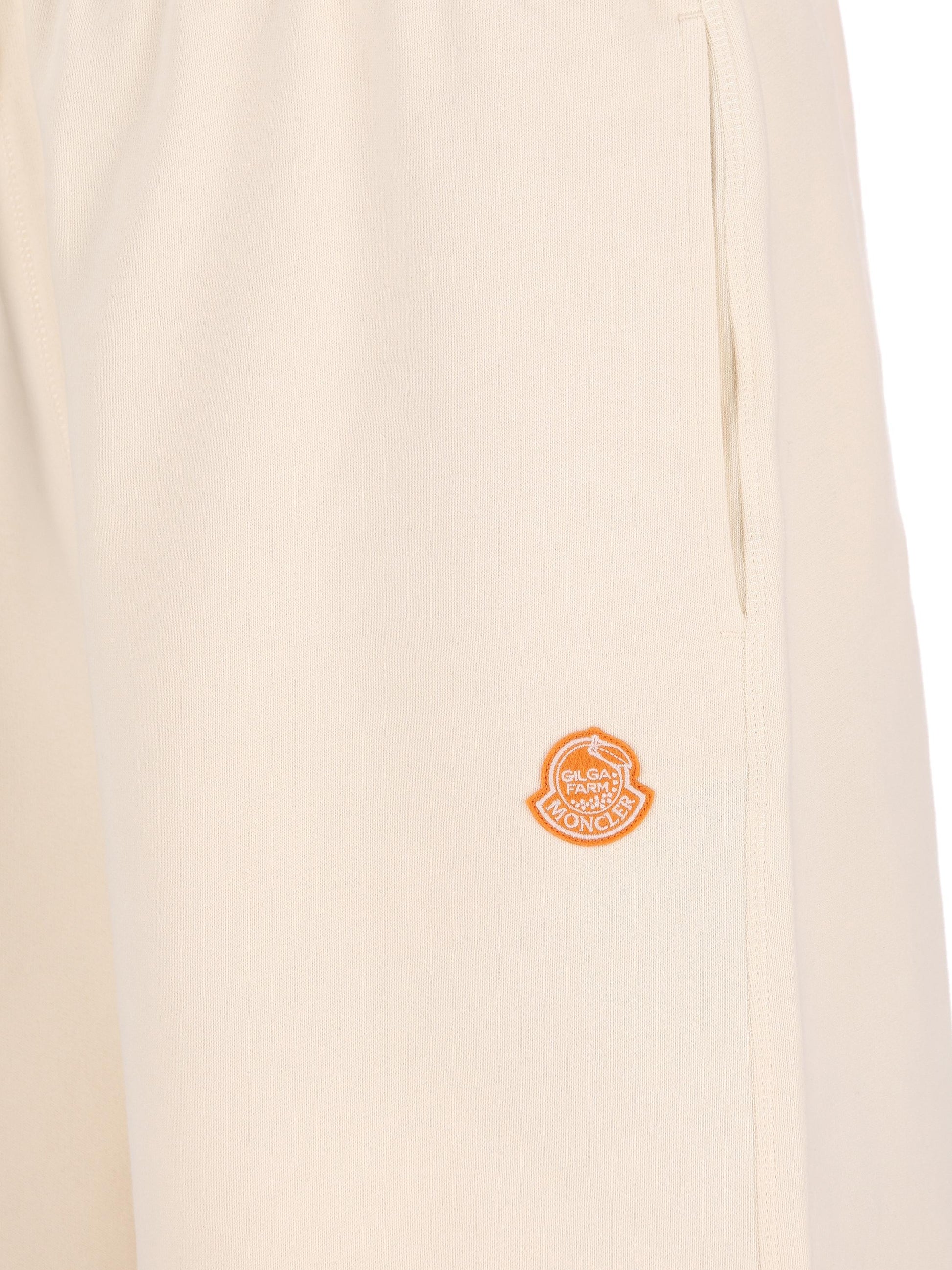 Shorts in cotone. M8H00002 89AUJ02B MONCLER - DONALD GLOVER 