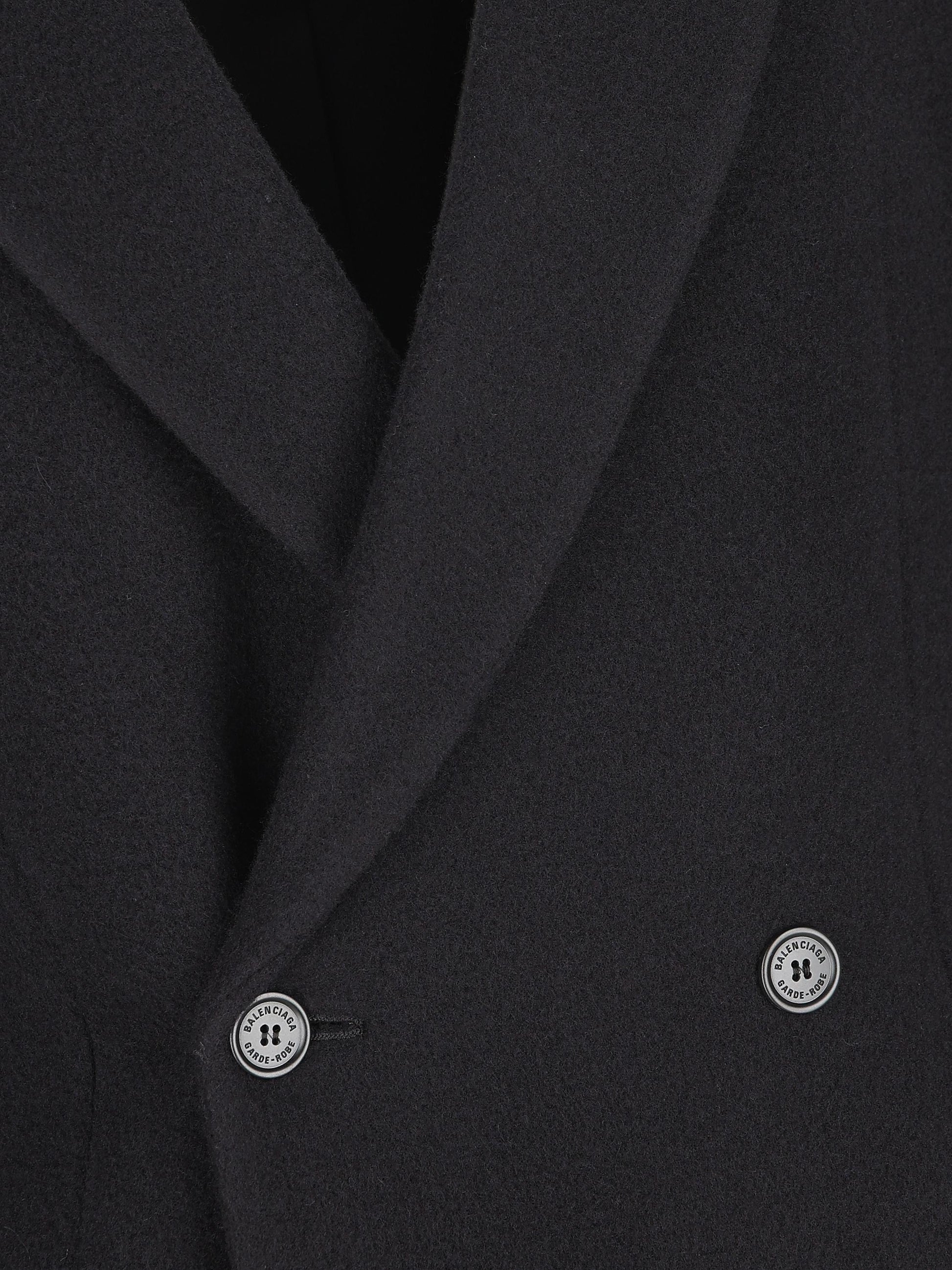 Cappotto realizzato in lana. 850599 TTU071000 BALENCIAGA 