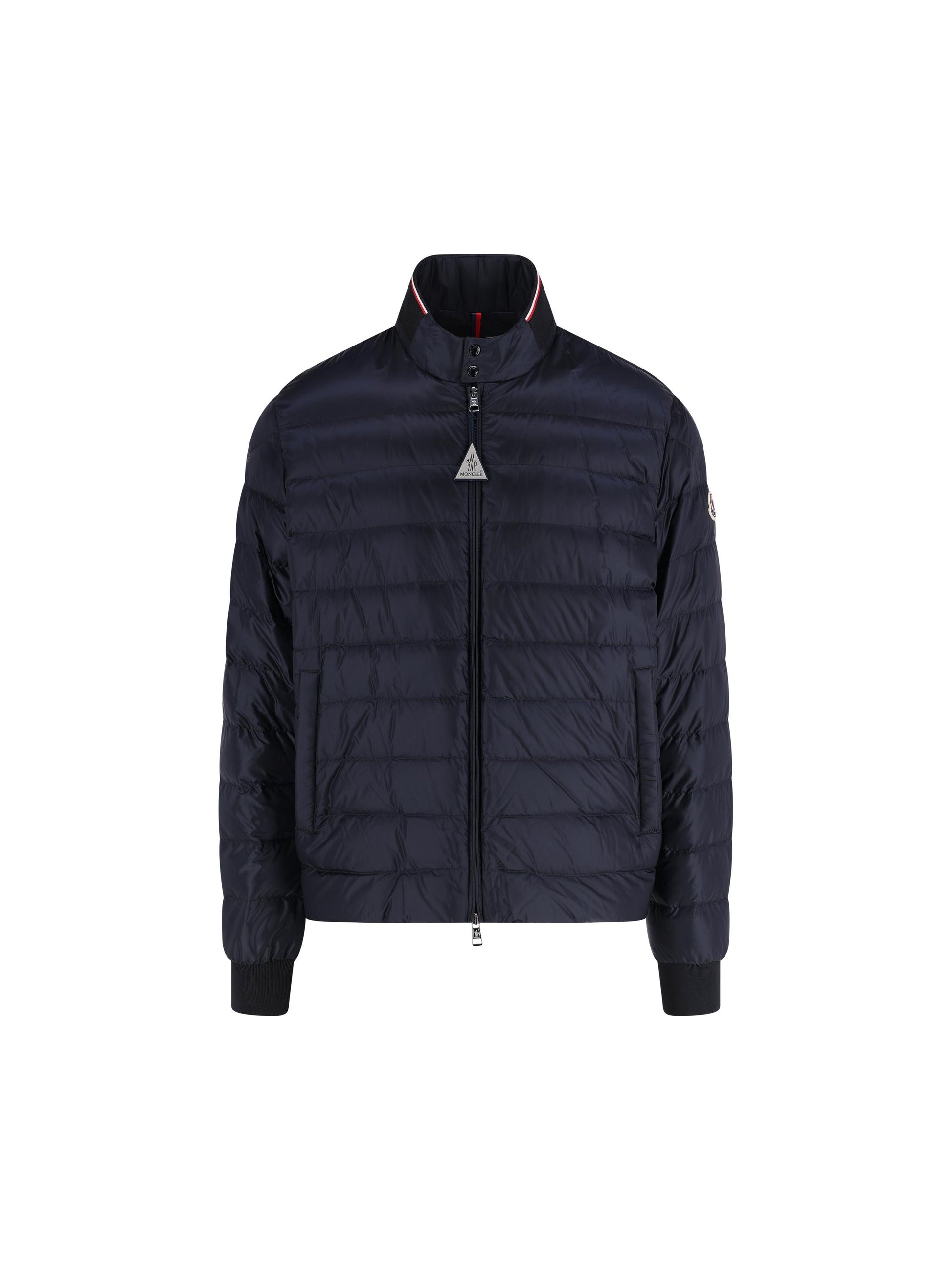 Piumino realizzato in poliammide. M1A00008 597XQ776 MONCLER 