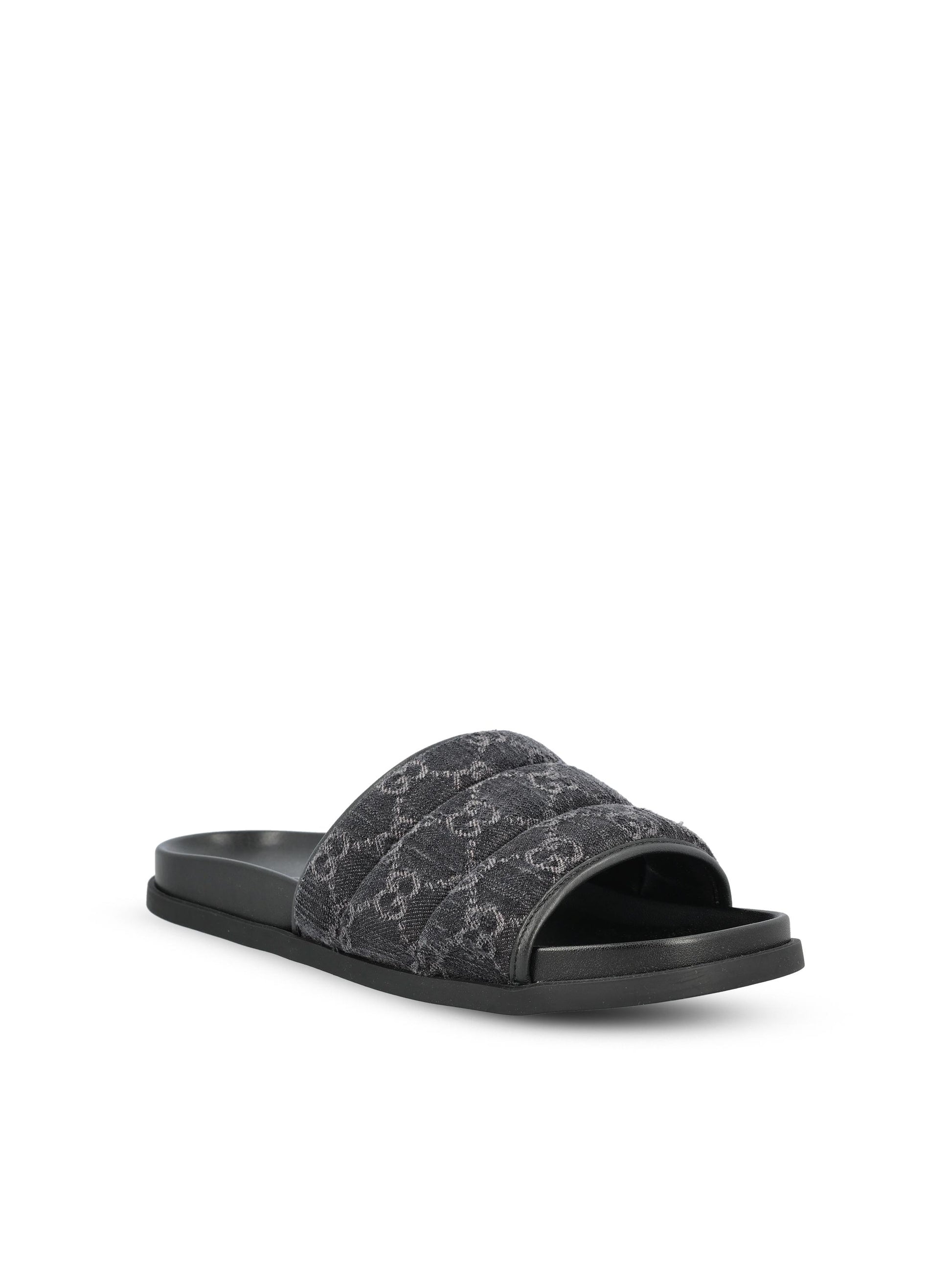 Sandalo realizzato in denim. 838089 FAFPY8473 GUCCI 