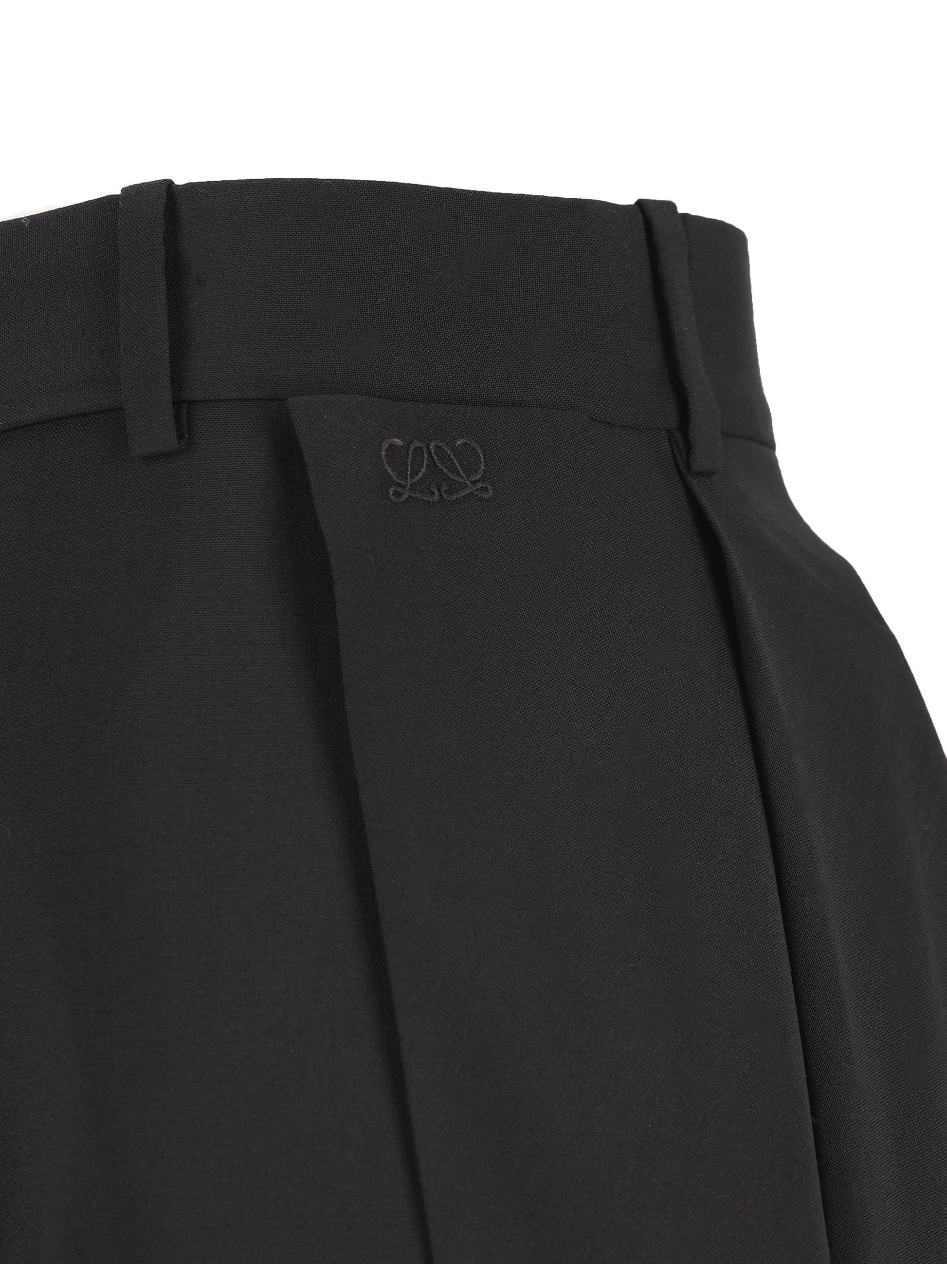 Pantaloni realizzati in lana. S540Y04XNC 1100 LOEWE 