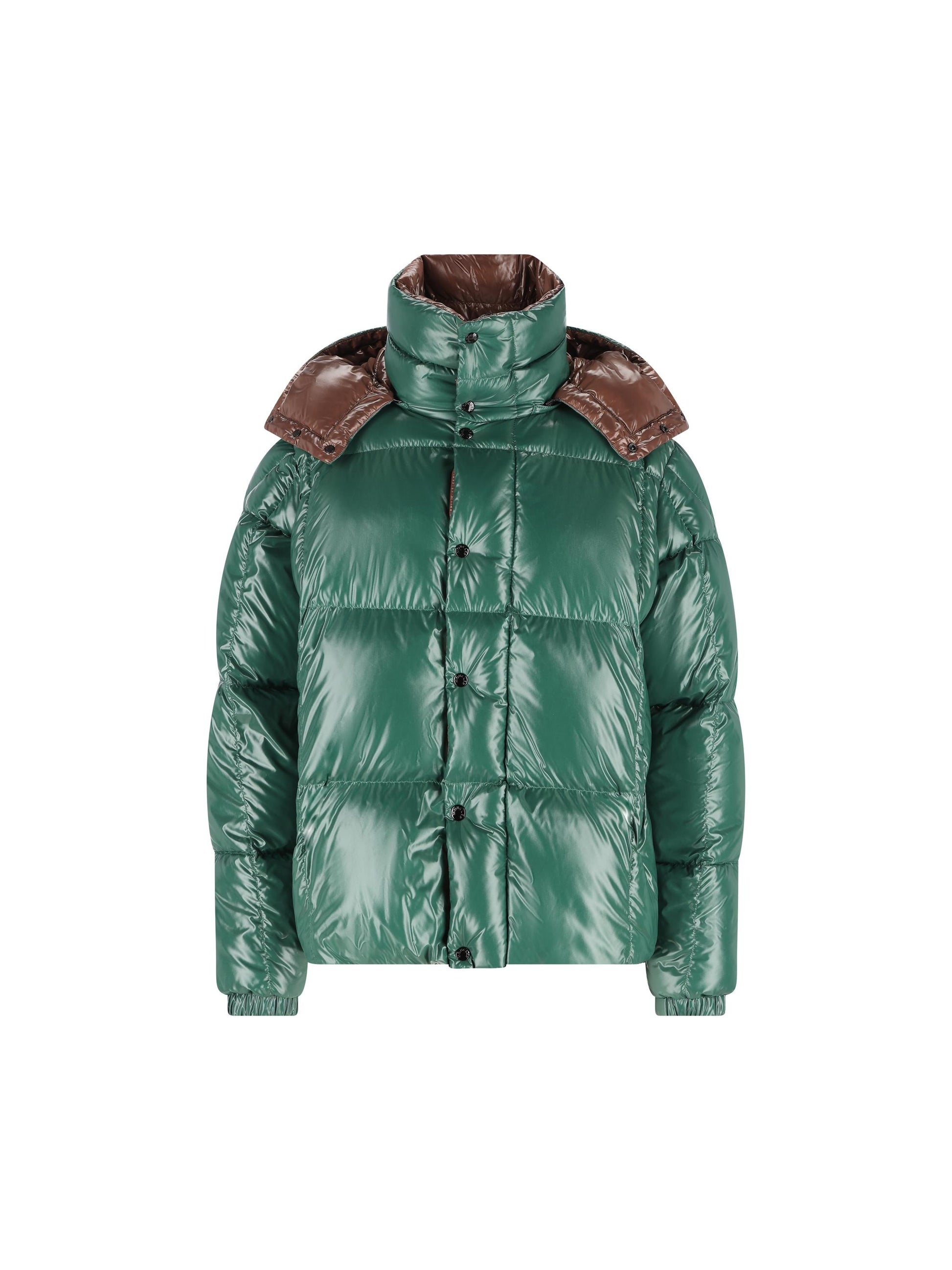Piumino corto realizzato in nylon laqué. M1A00187 597Z8866 MONCLER 