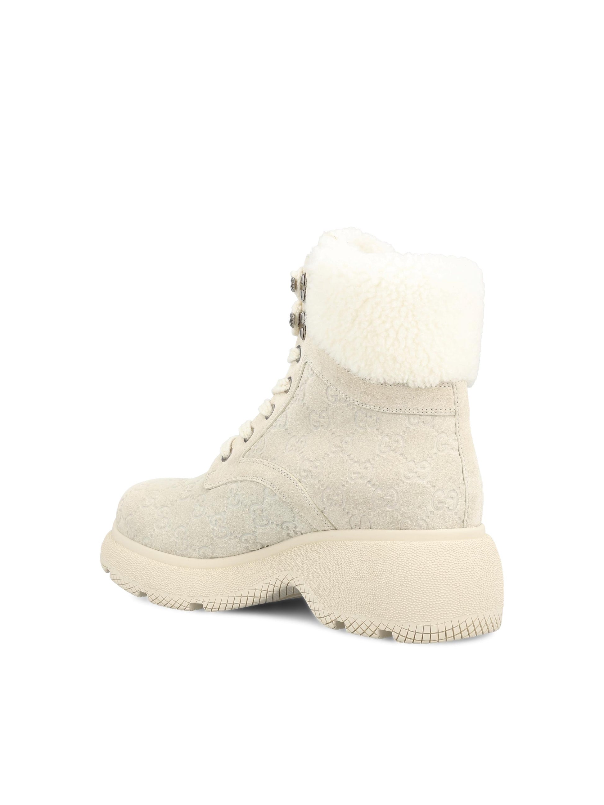 Stivali realizzati in pelle scamosciata. 836062 AAE259244 GUCCI 