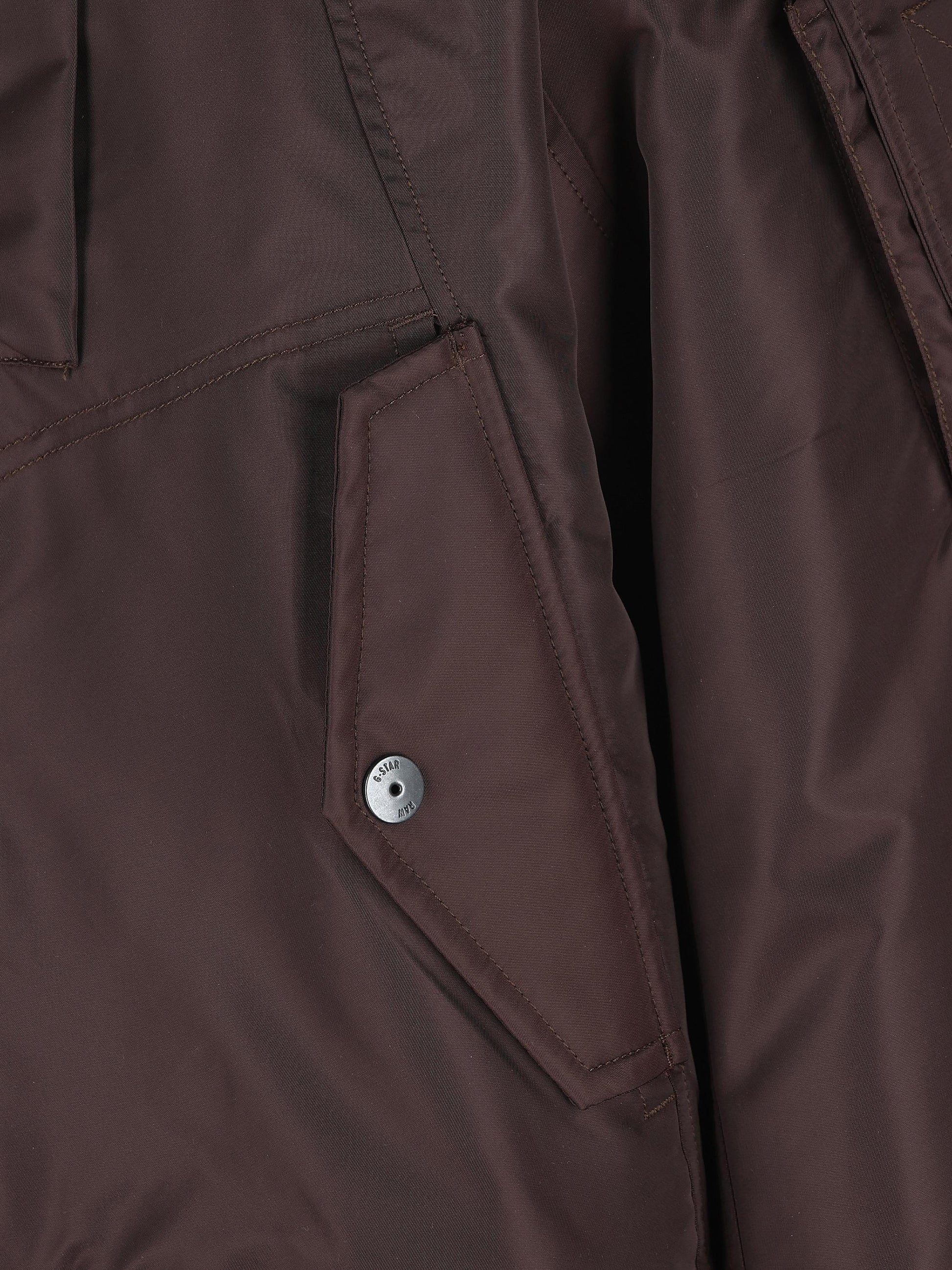 Bomber realizzato in poliammide riciclata. D27930-C143 G652 G-STAR 