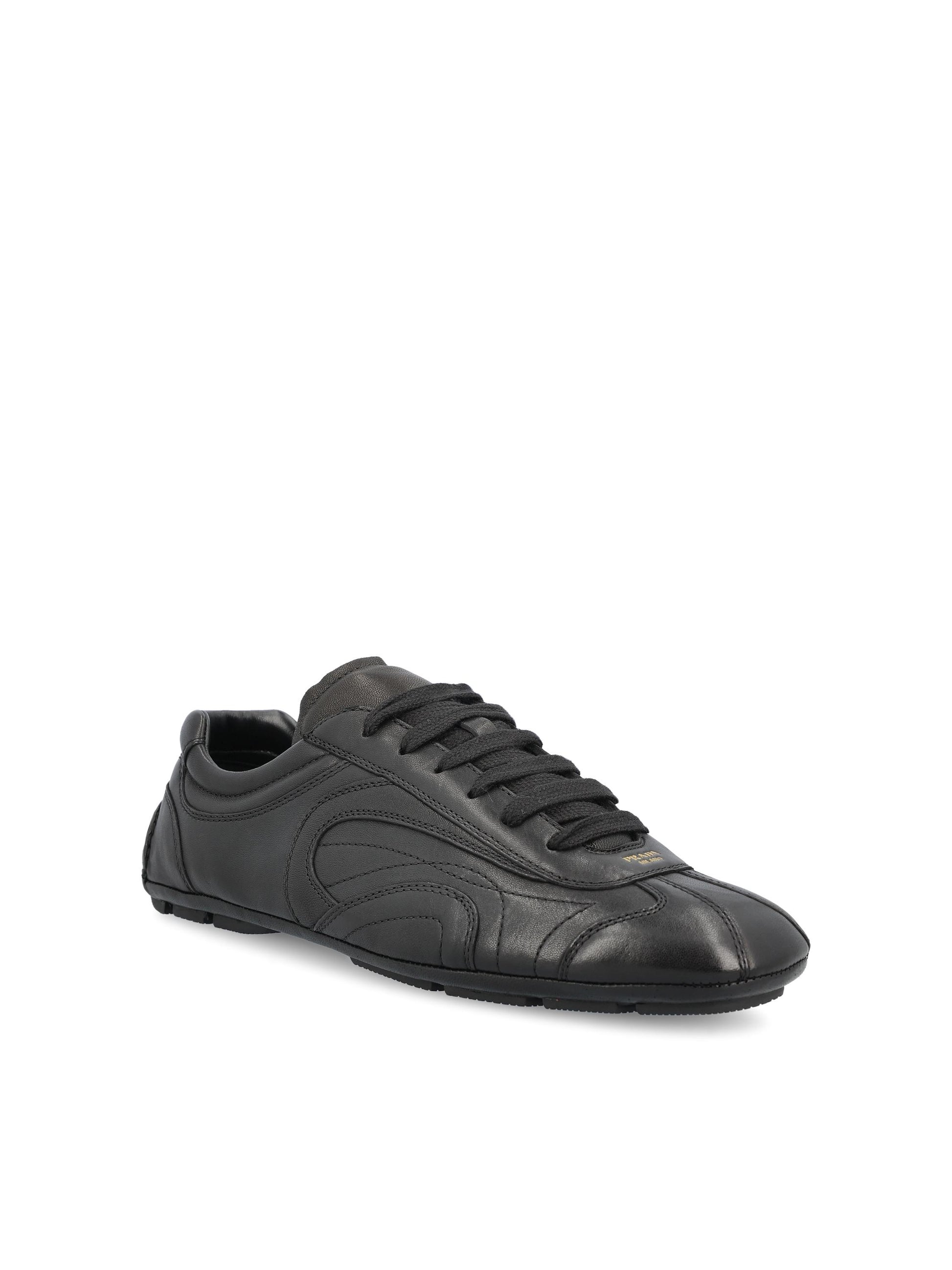 Sneakers realizzate in pelle anticata. 4E1165 EFXF0002 PRADA 