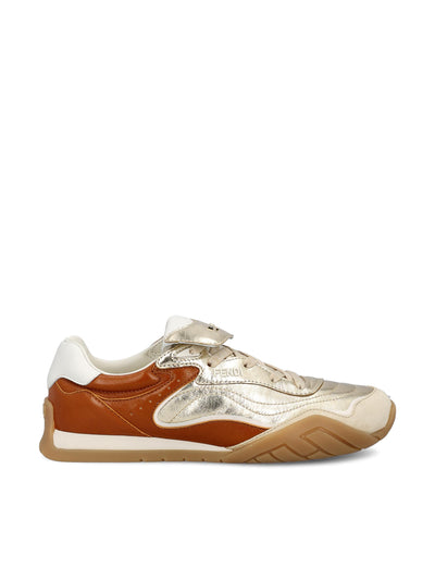 Sneakers realizzate in pelle di vitello. 8E8820 AYFCF1TZ3 FENDI 