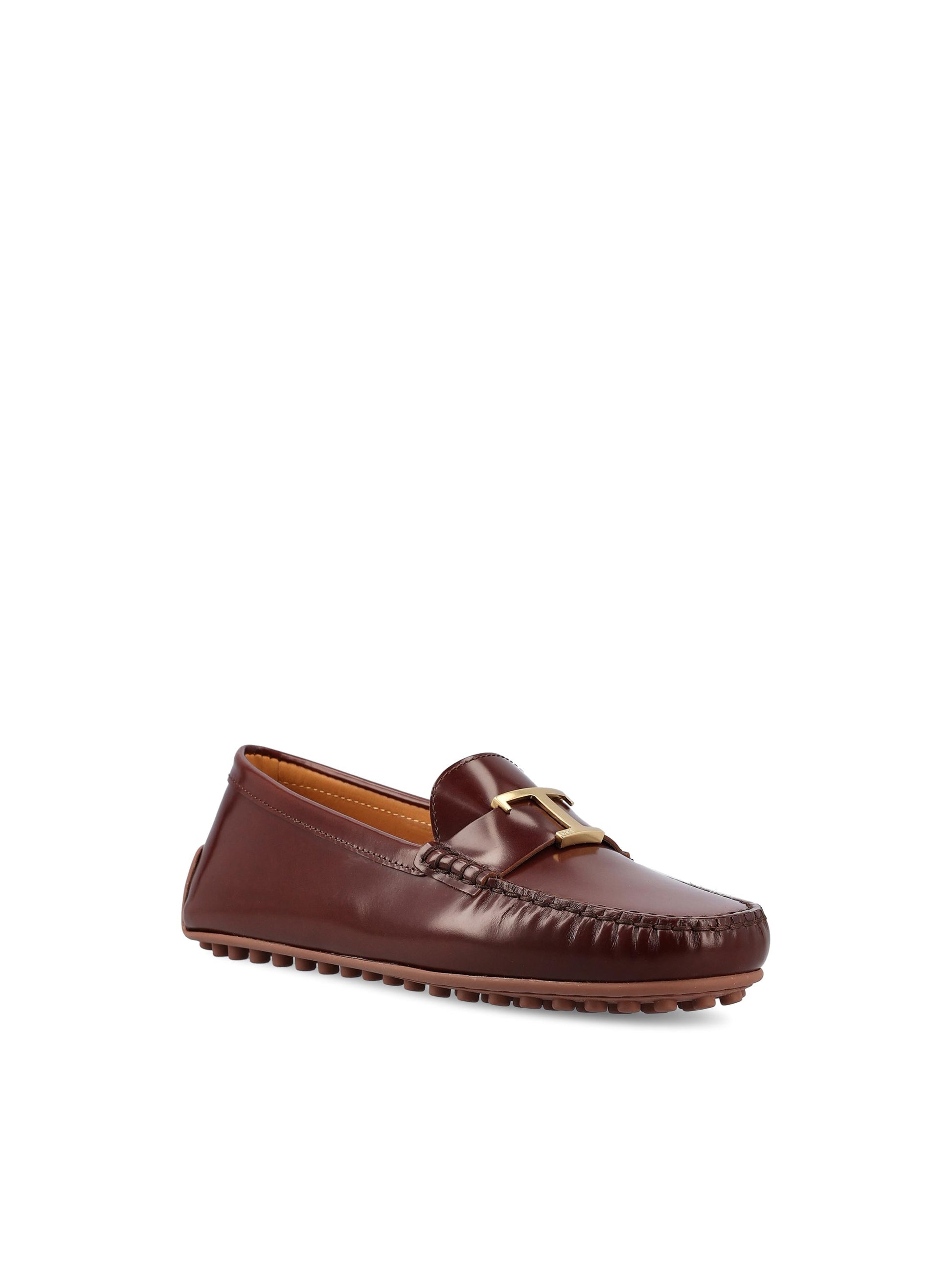 Mocassini realizzati in pelle di vitello. XXW10L0IZ00U14 S202 TOD'S 