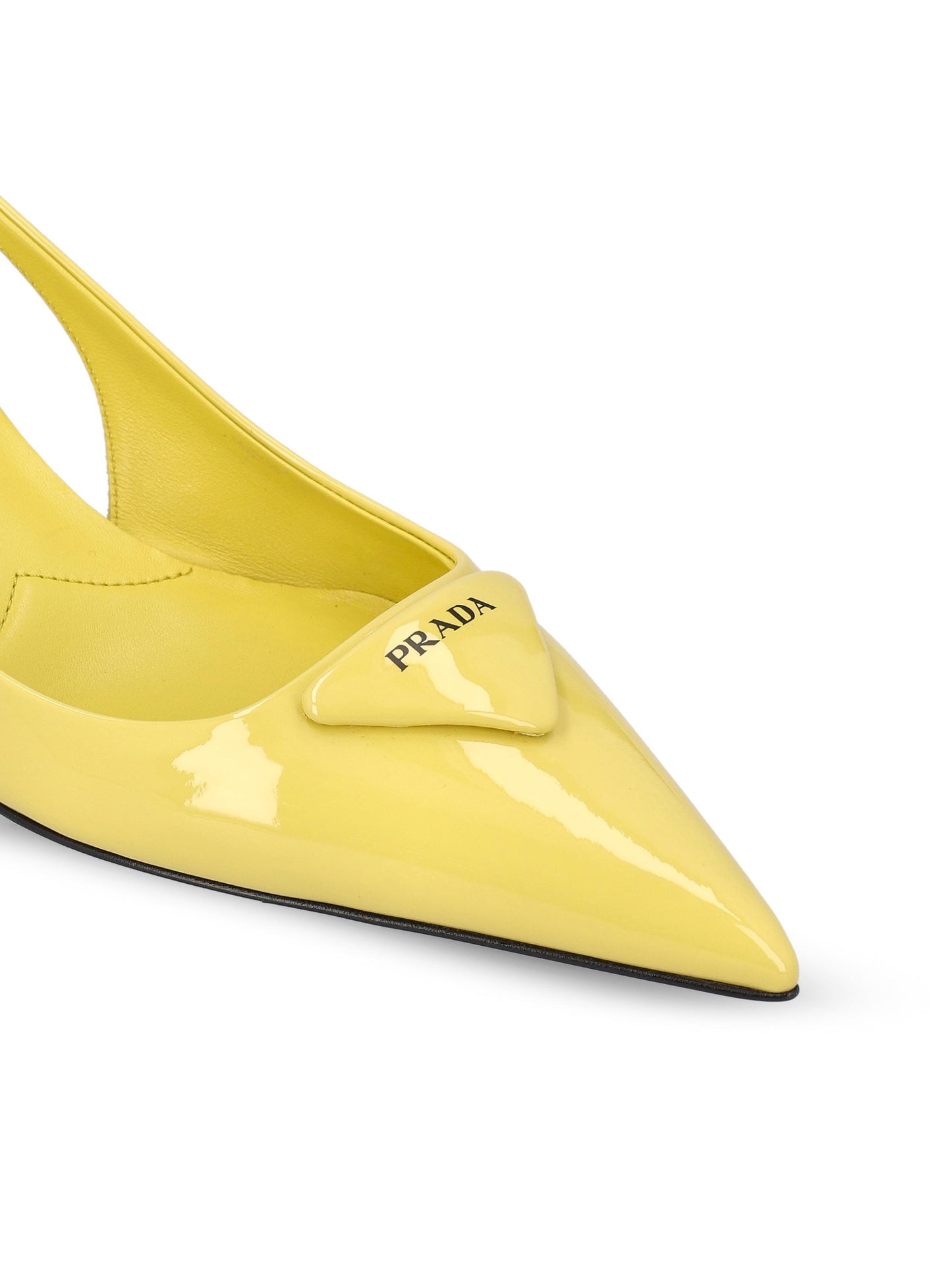 Décolleté slingback realizzate in pelle verniciata. 1I901M XUWF068X PRADA 