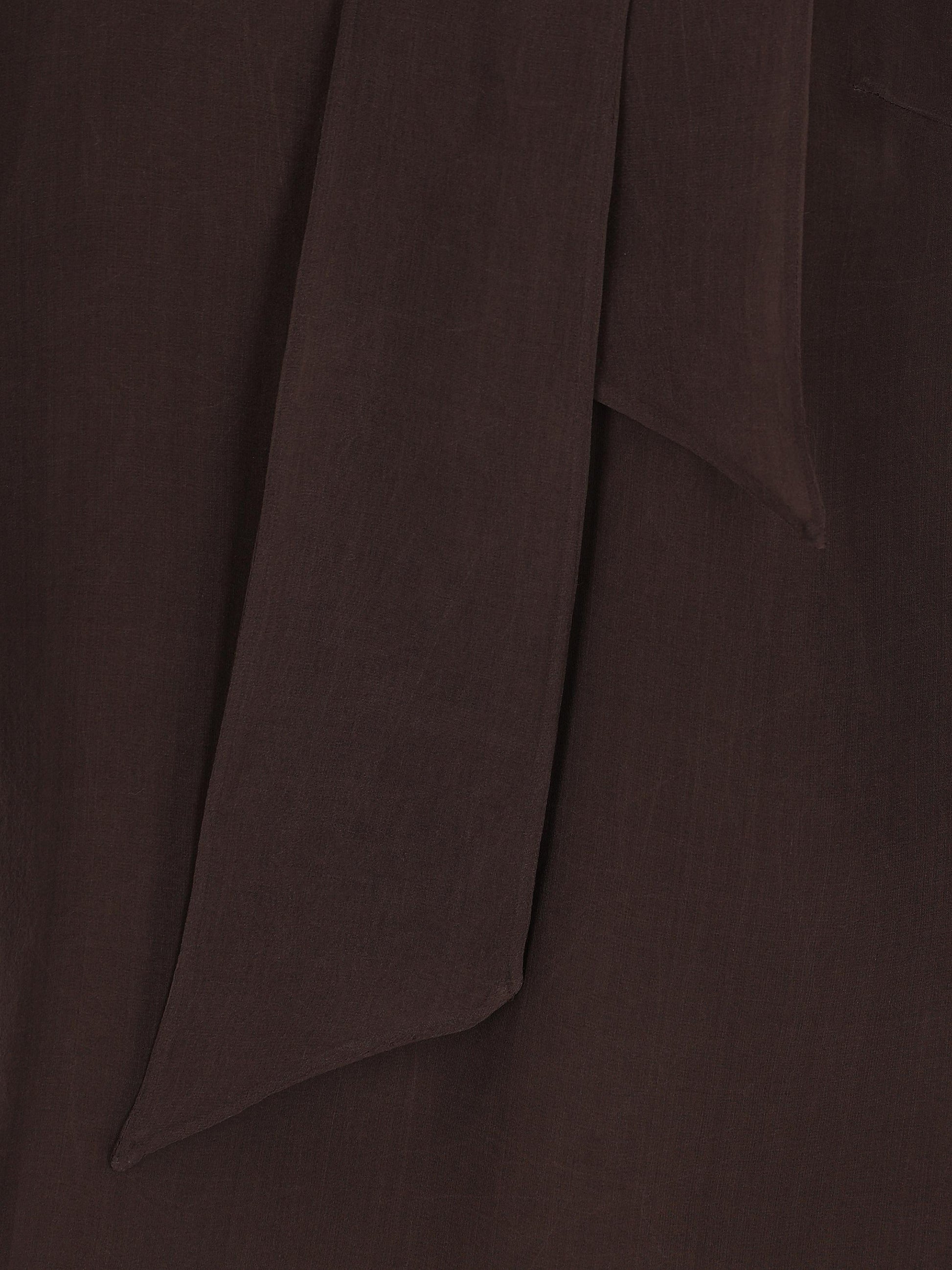 Top realizzato in seta. MF940ED804 C4222 BRUNELLO CUCINELLI 