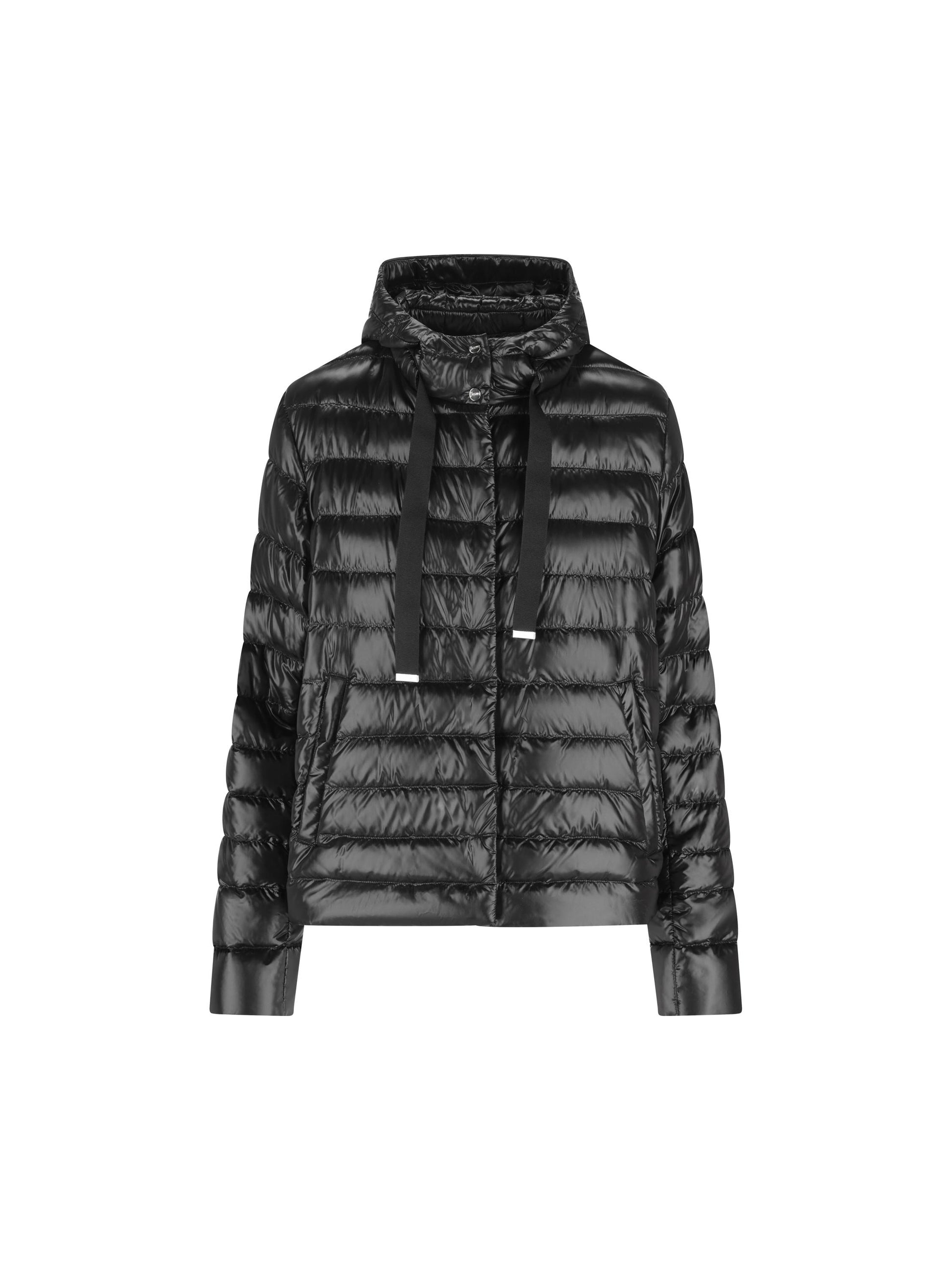 Piumino realizzato in poliammide. PI001994D 12017Z9300 HERNO 