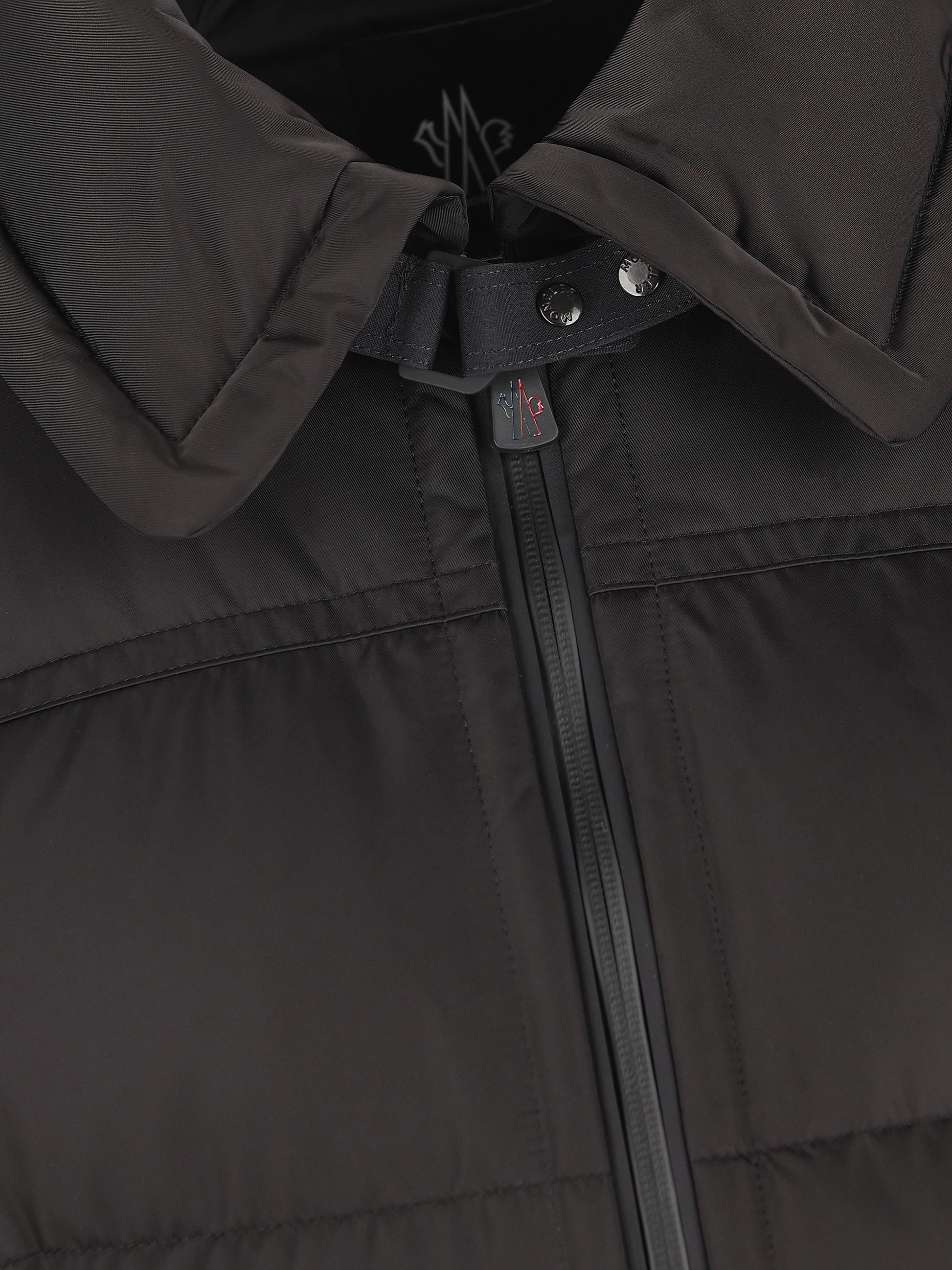 Gilet realizzato in poliestere W1A00022 5988K999 MONCLER GRENOBLE 