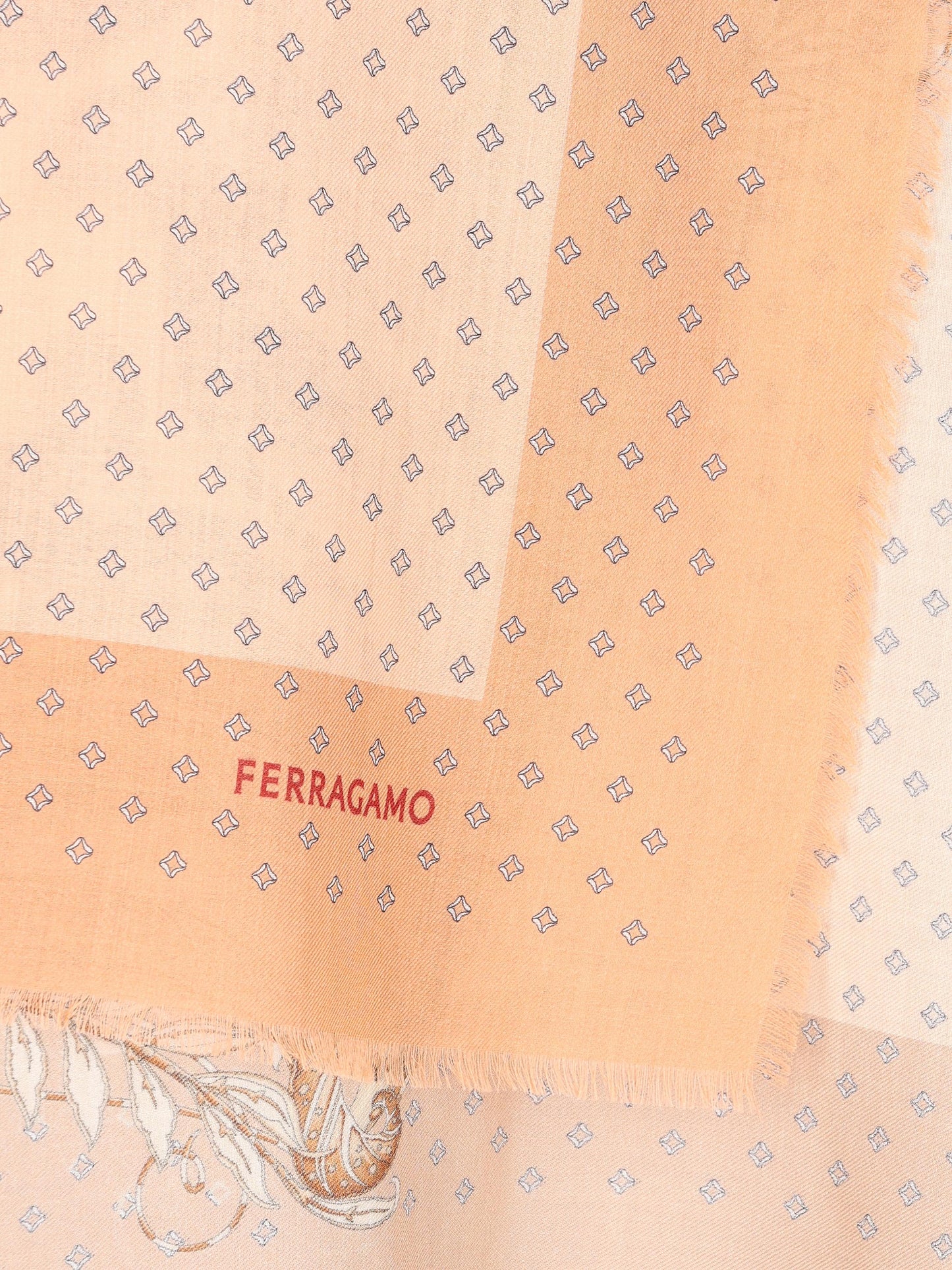 Stola realizzata in cashmere. 321155 785639001 SALVATORE FERRAGAMO 