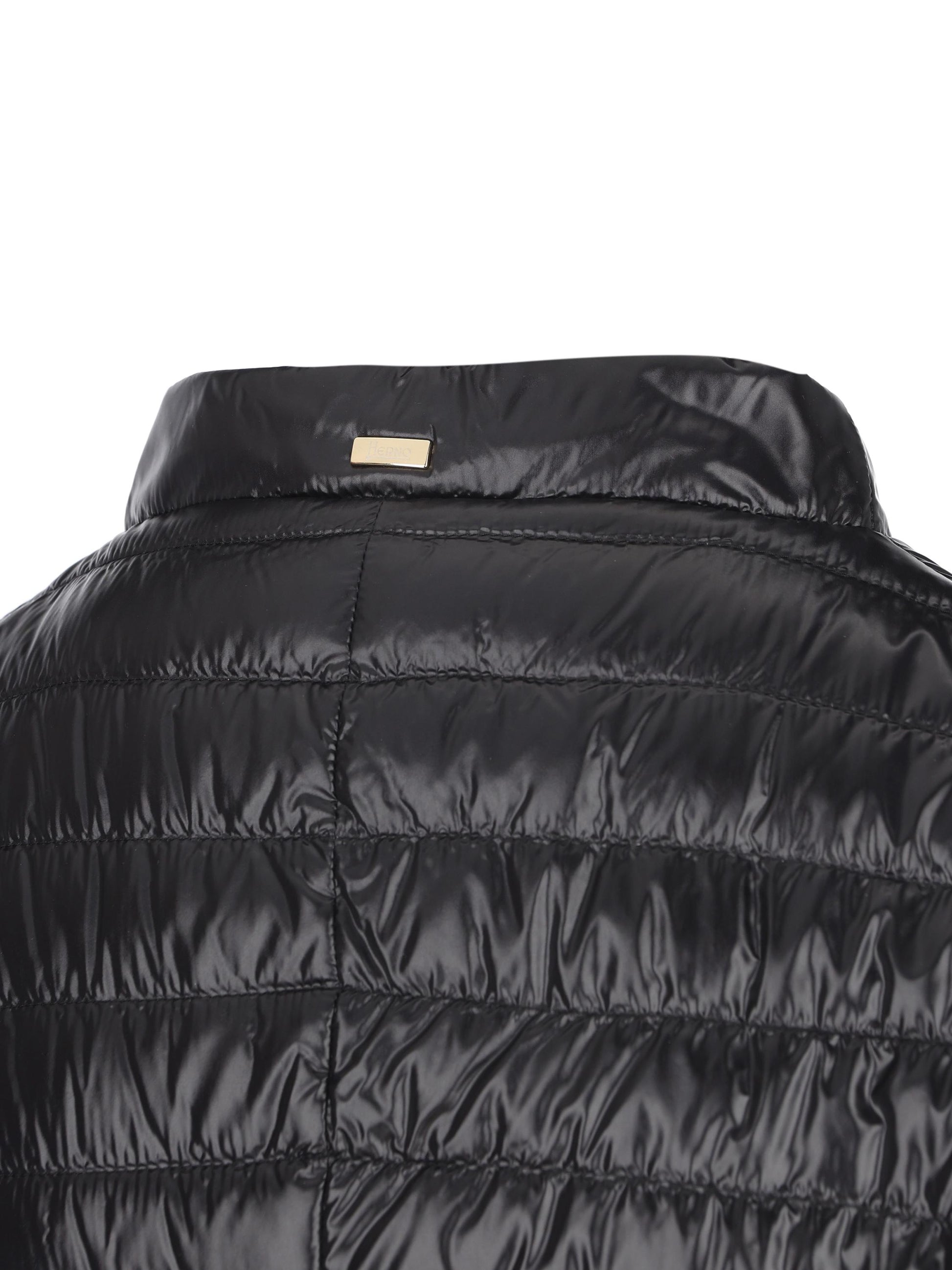 Piumino realizzato in poliammide. PI0608DIC 12017Z9300 HERNO 