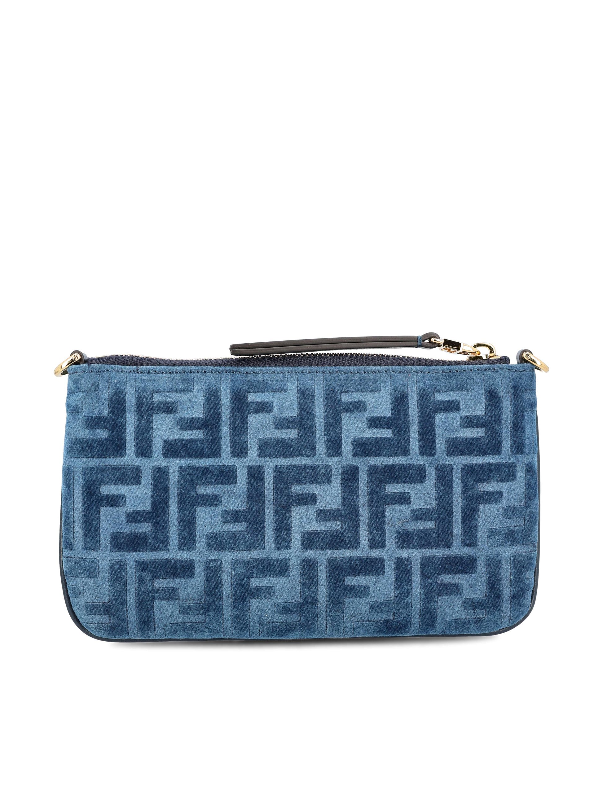 Pouch realizzata in tessuto jacquard. 8M0536 AW5HF1UJW FENDI 