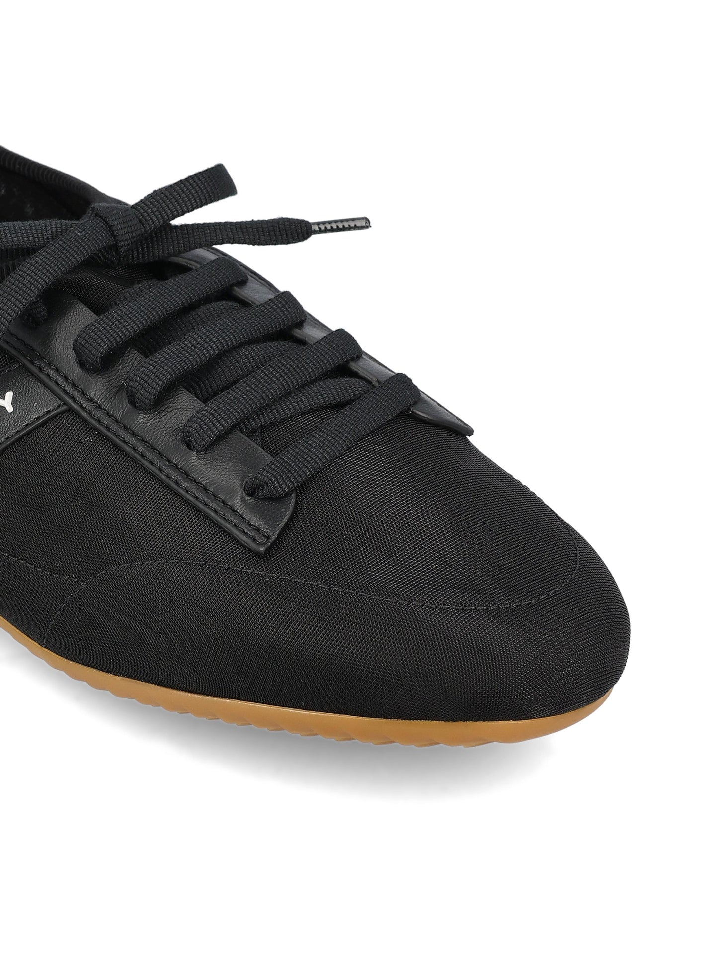 Sneakers realizzate in poliammide. BE004KE2F0 001 GIVENCHY 