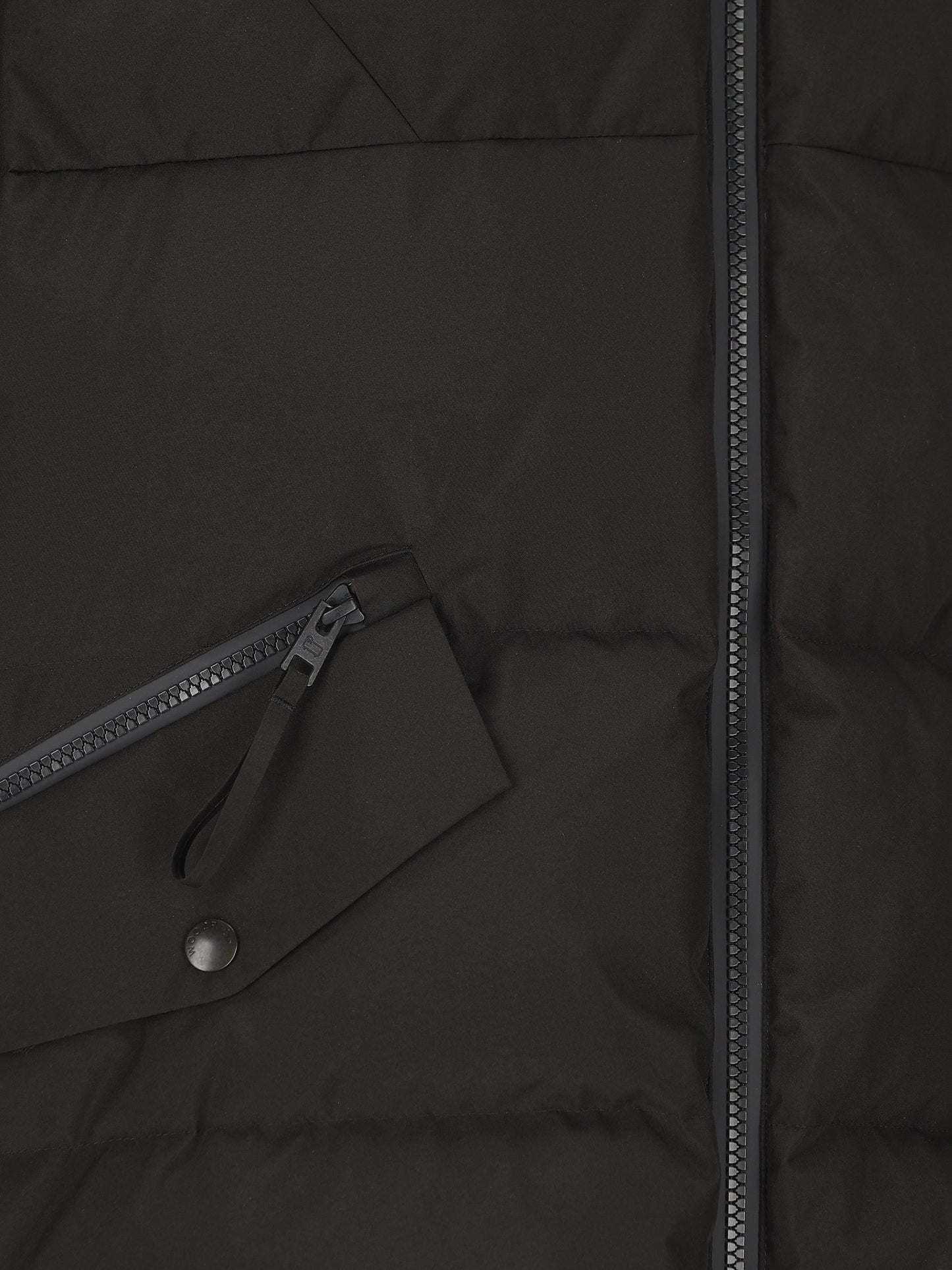 Piumino realizzato in poliestere. CFWWOU1048FRUT3790 100 WOOLRICH 