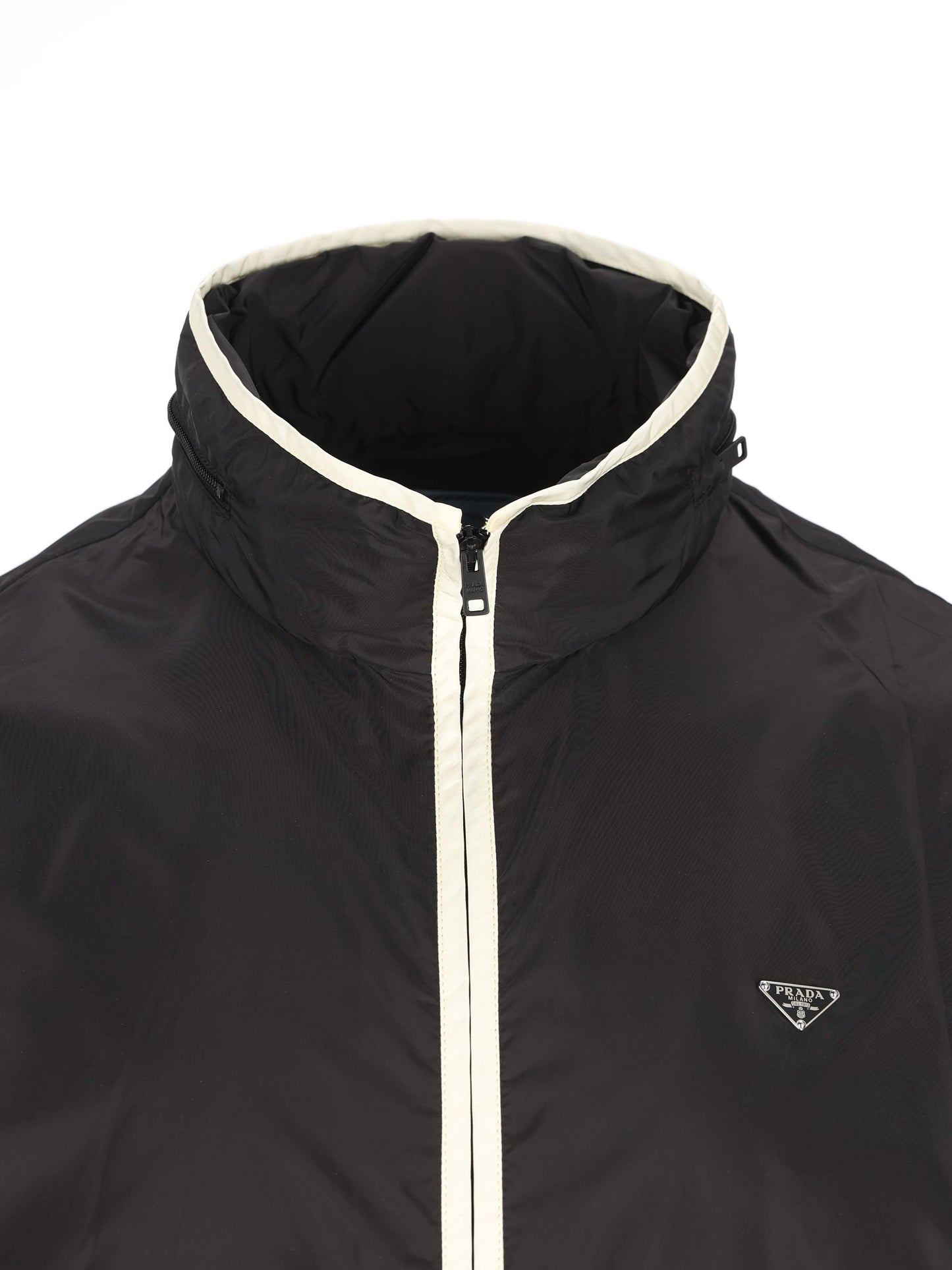 Blouson realizzato in poliammide riciclata. 292321 1WQ9F0Q1I PRADA 