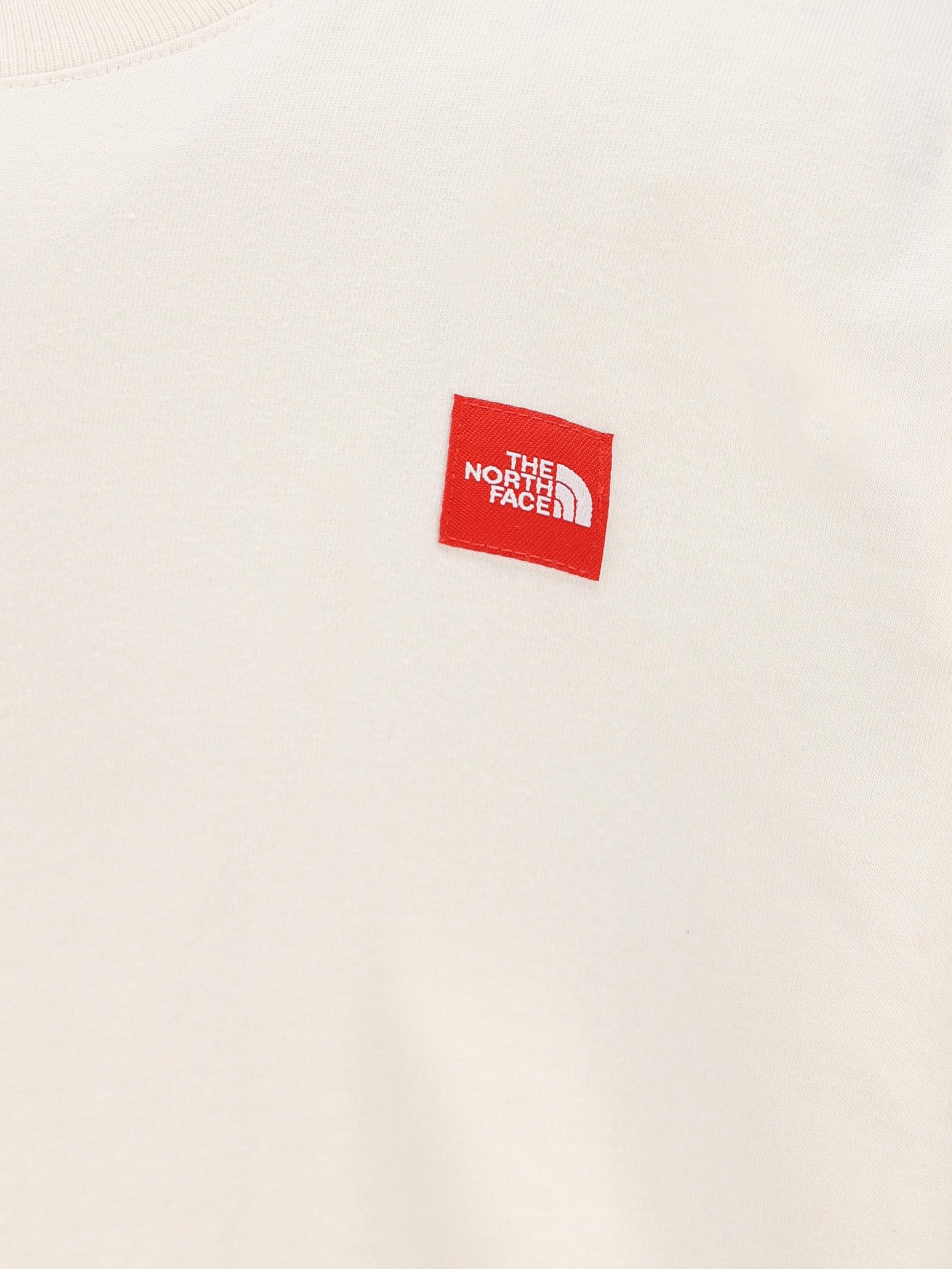 T-Shirt realizzata in cotone. NF0A8EG5 QLI1 THE NORTH FACE 