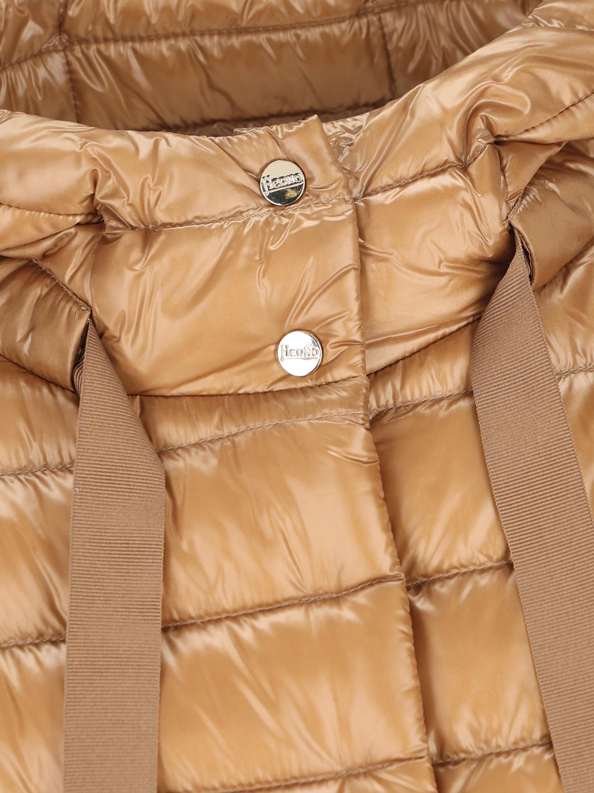 Piumino realizzato in poliammide. PI001994D 12017Z2157 HERNO 