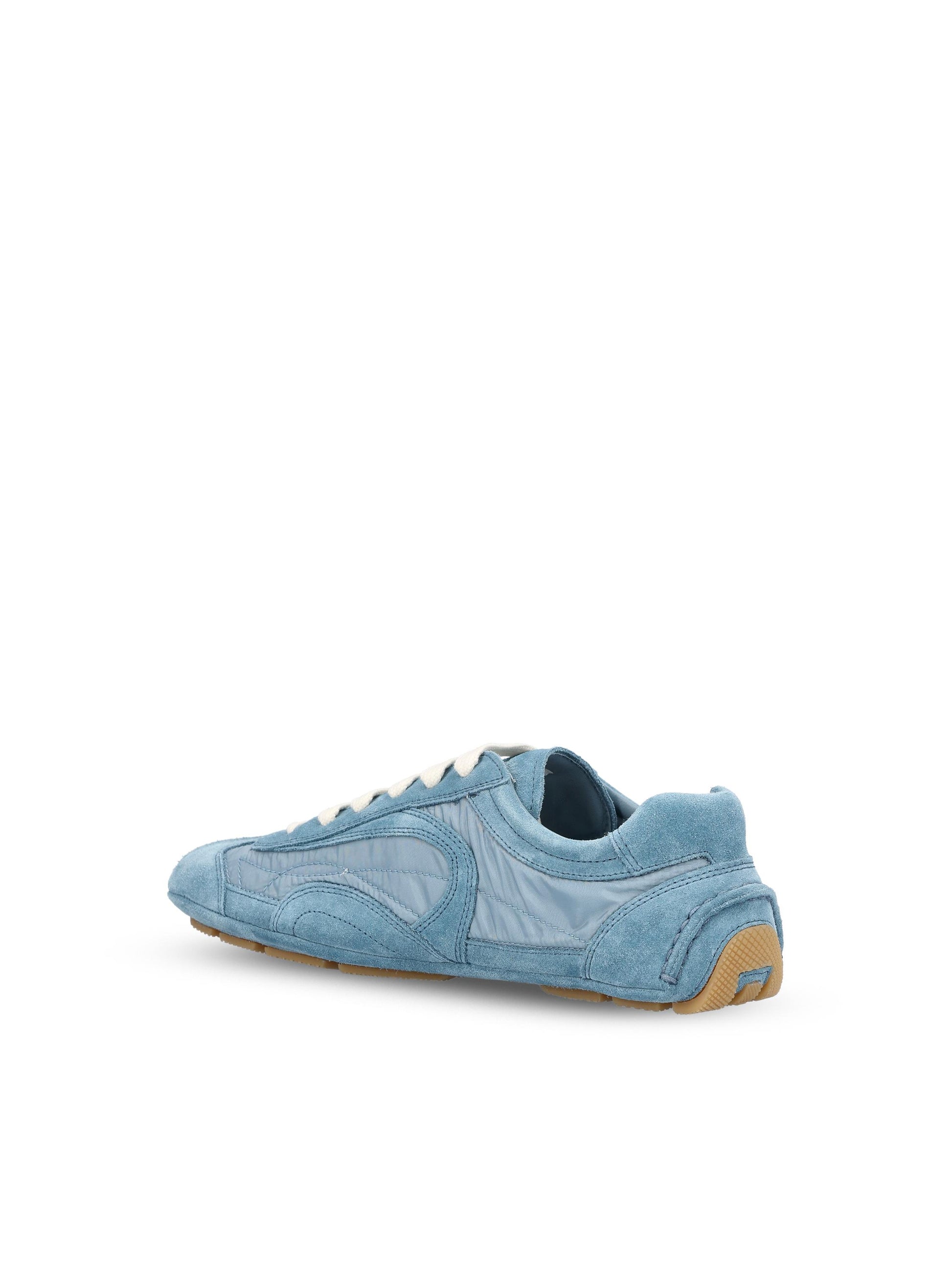 Sneakers realizzato in pelle scamosciata. 1E247O D7CF0637 PRADA 