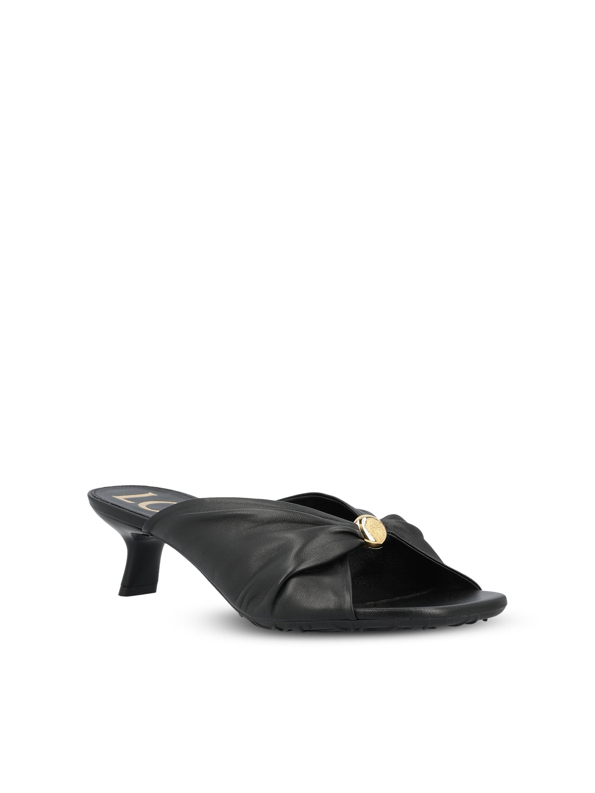 Slide realizzate in pelle di agnello. L616465X92 1100 LOEWE - PAULA'S IBIZA 