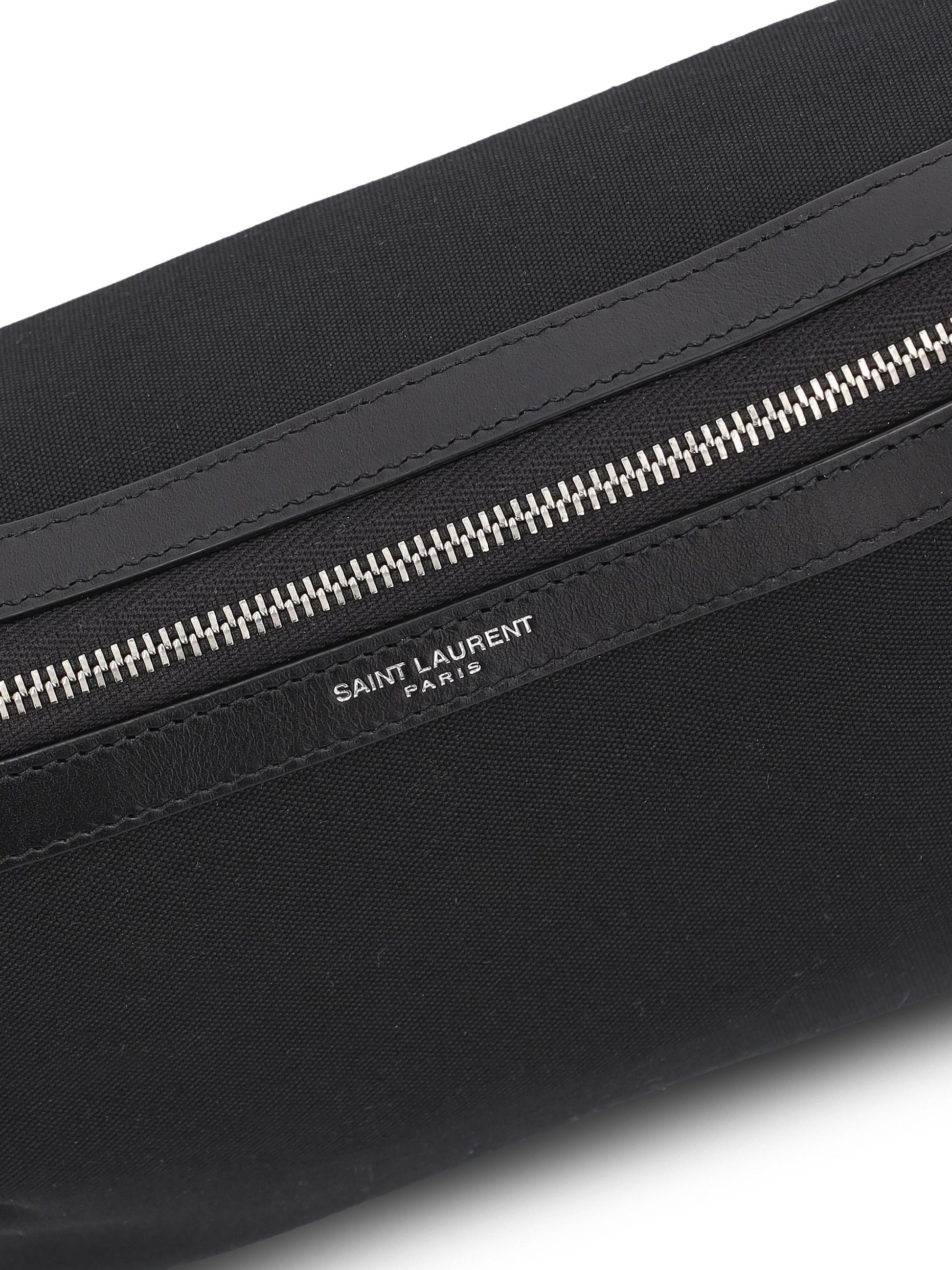 Marsupio realizzato in poliammide. 557831 FAE941000 SAINT LAURENT 