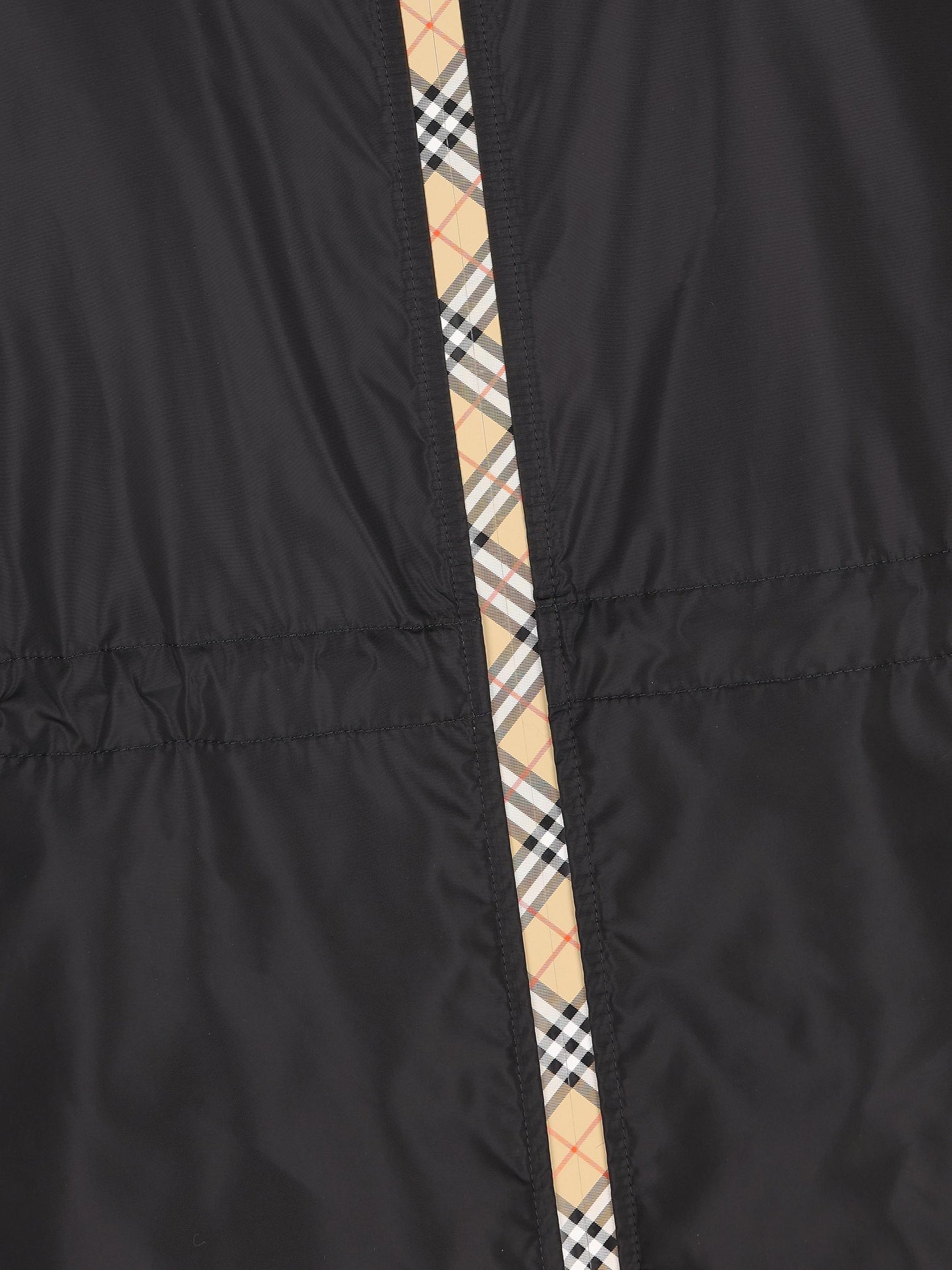 Parka realizzato in poliammide. 8110309 A1189 BURBERRY 