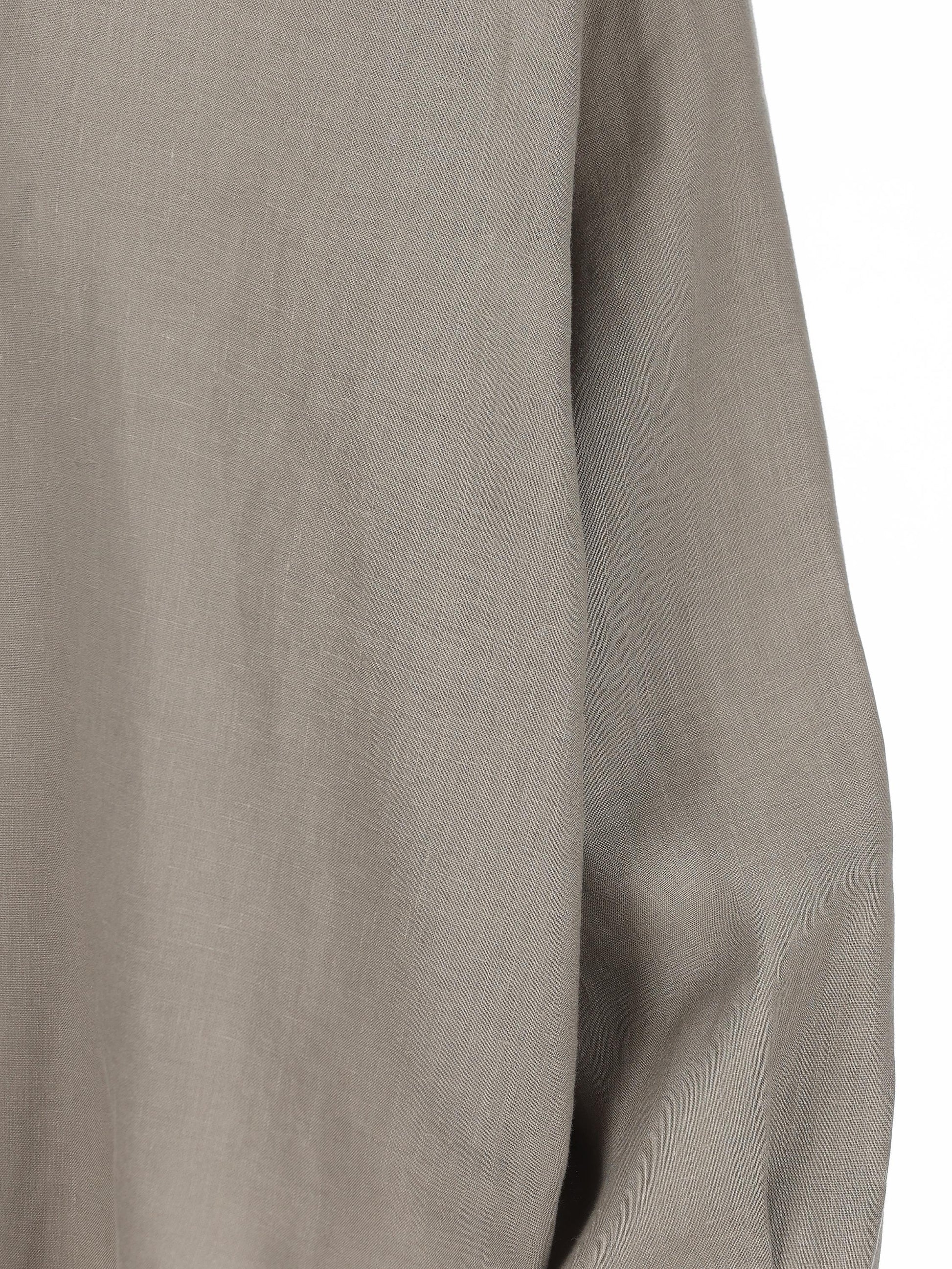 Camicia realizzata in lino. MA698RH306 C1063 BRUNELLO CUCINELLI 