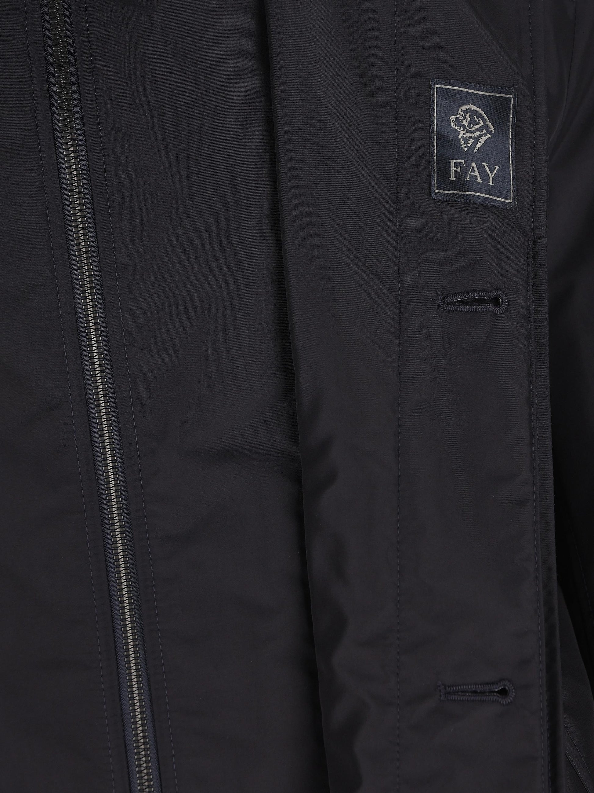 Giacca realizzata in poliestere. NAM62510160AXX U804 FAY 