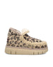Sneakers realizzate in pregiato camoscio e pelle di montone. FW531018R HCLEOB MOU 