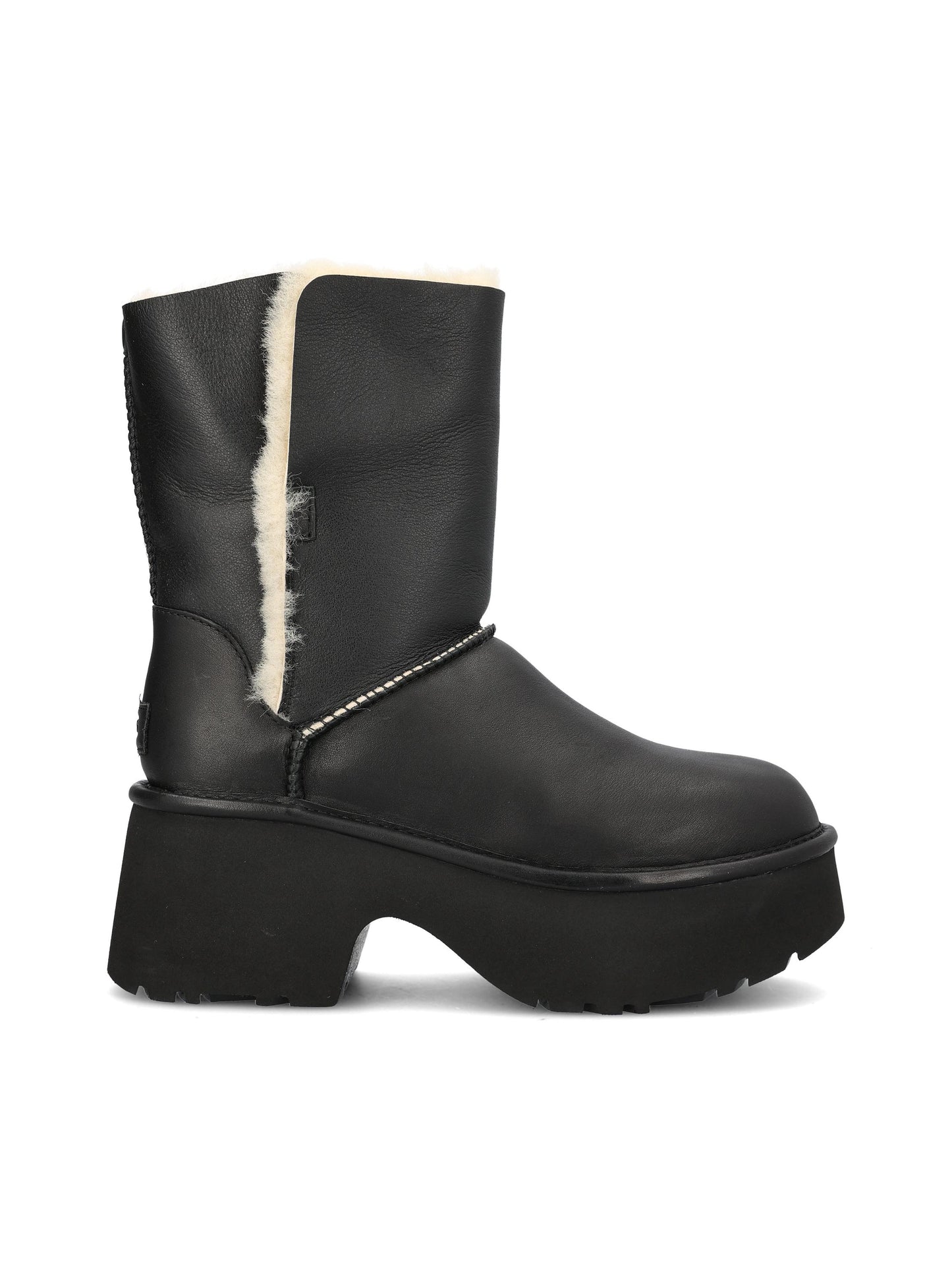 Stivale realizzato in pelle 1172590 BLK UGG 