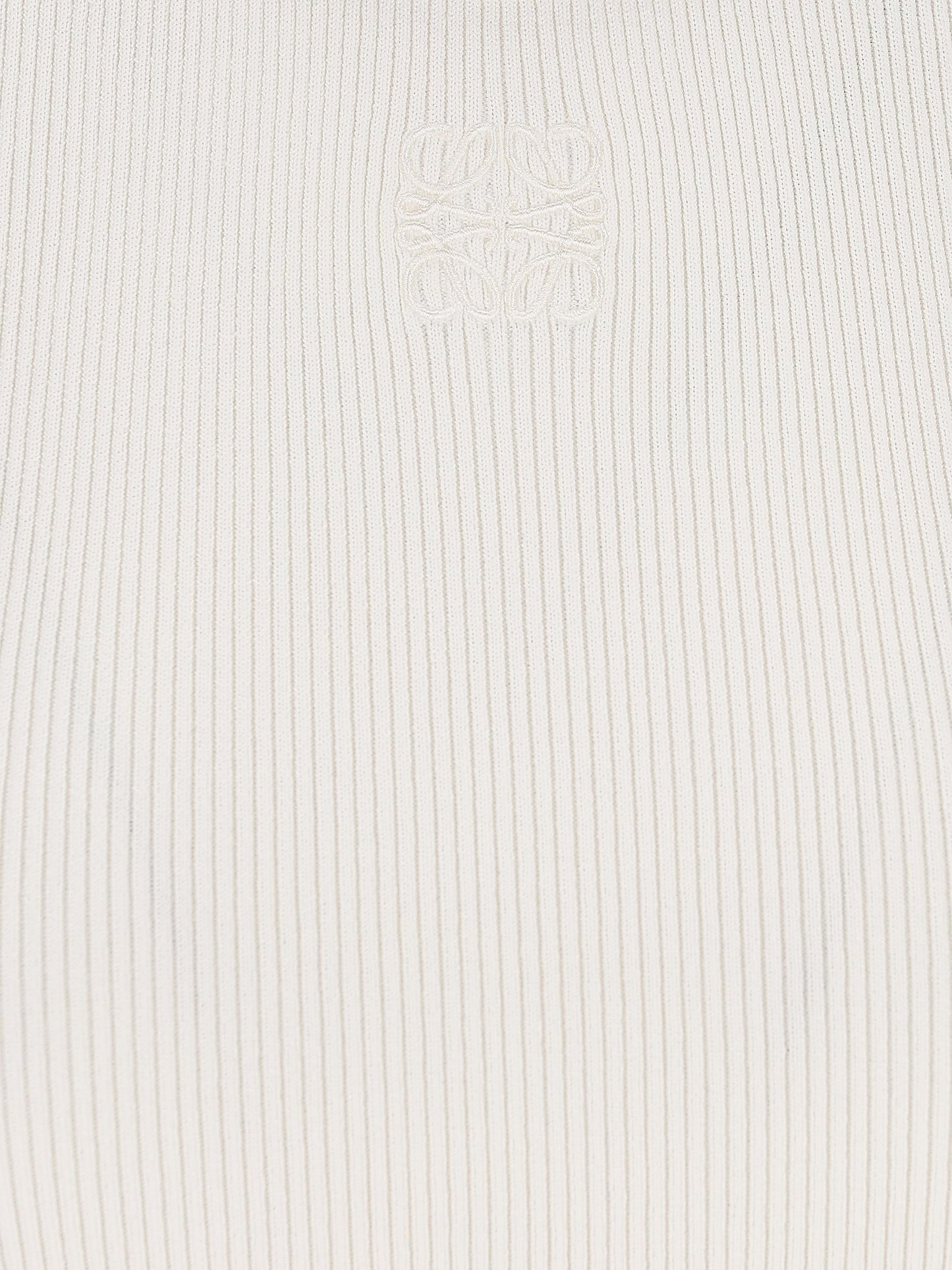 Top realizzato in viscosa e poliestere. S359Y55K51 2100 LOEWE 