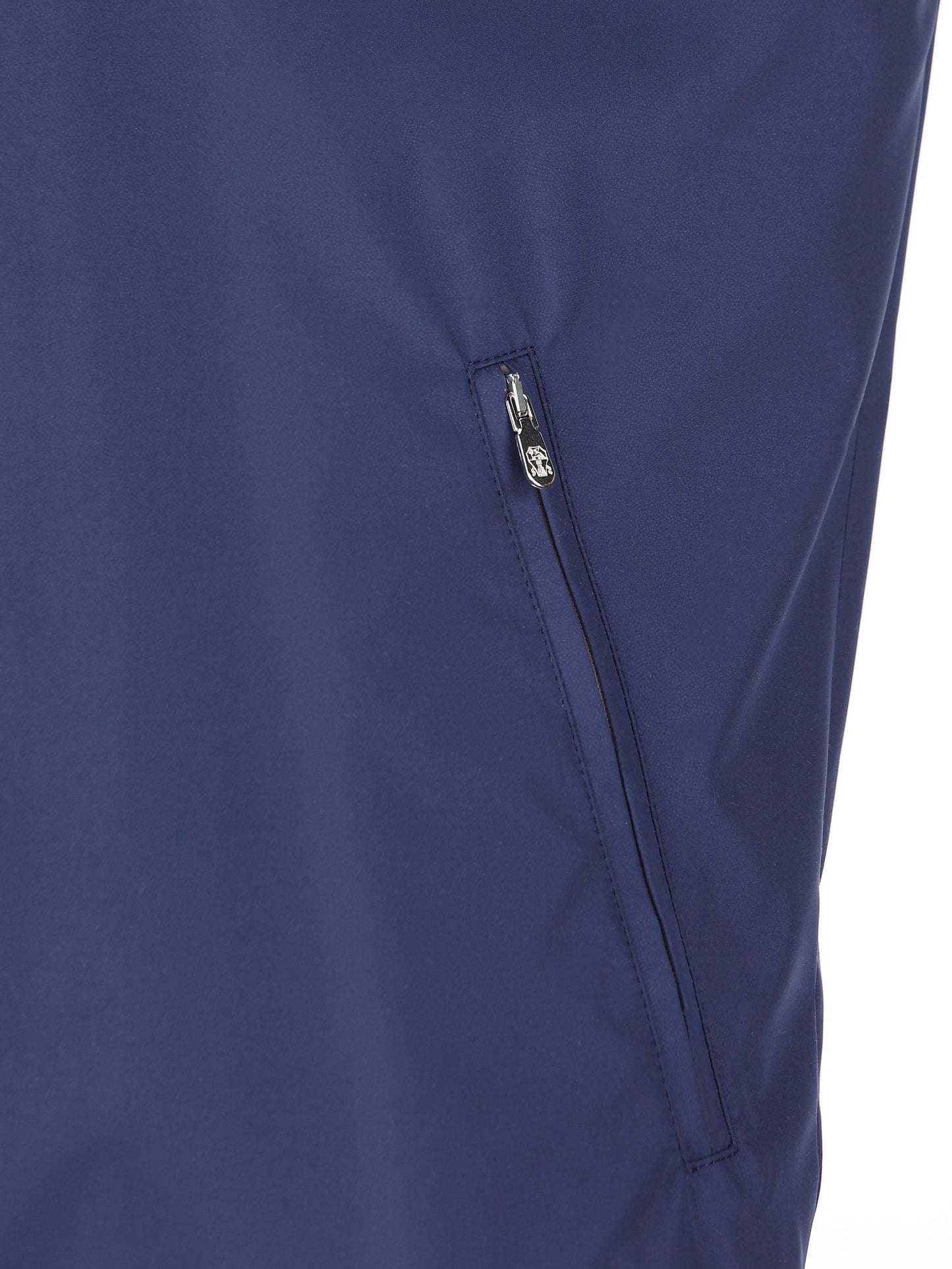 Gilet realizzato in poliestere. MB4229083T C010 BRUNELLO CUCINELLI 