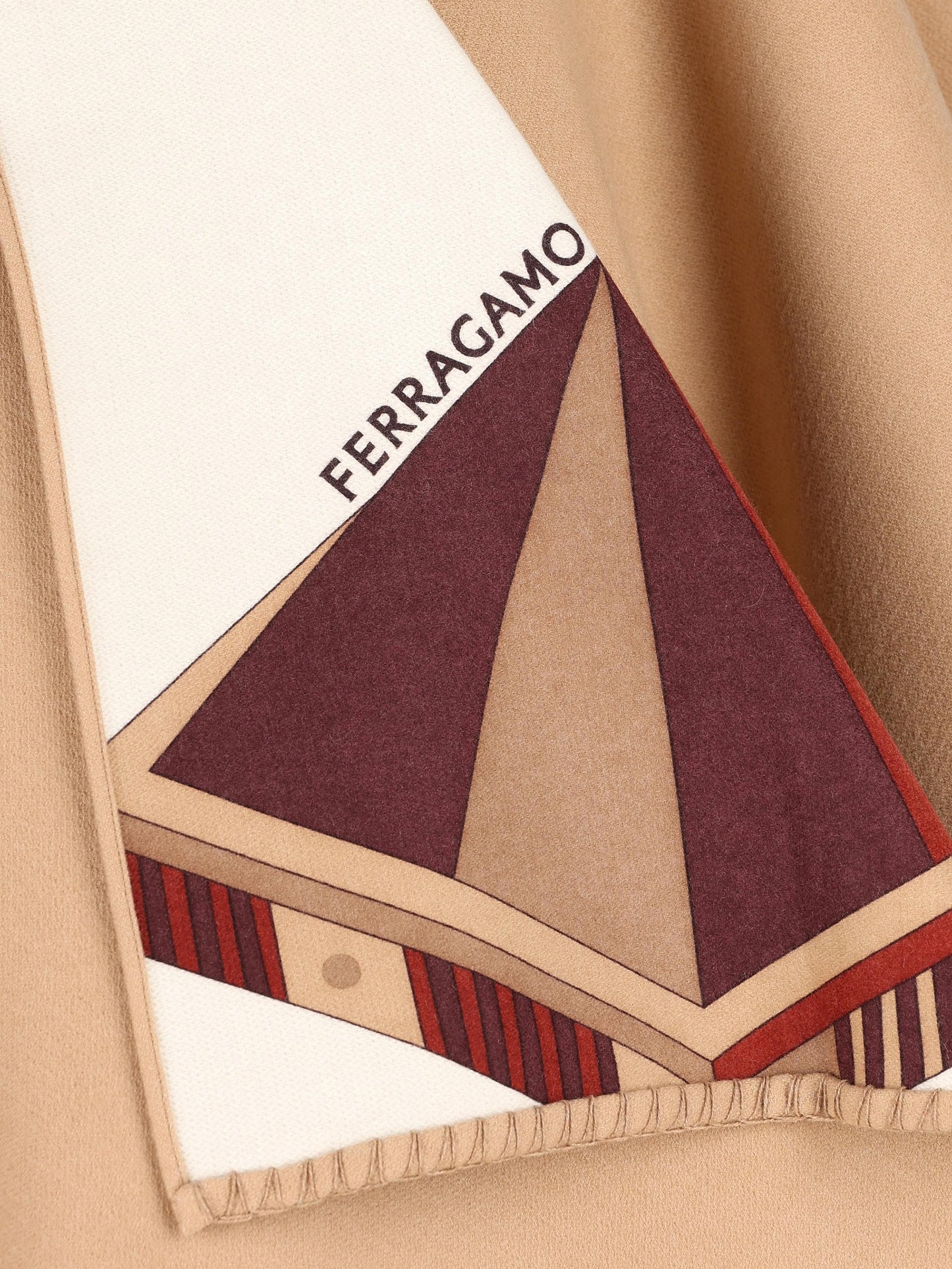 Cappa reversibile realizzata in cashmere e lana. 320963 779395002 SALVATORE FERRAGAMO 