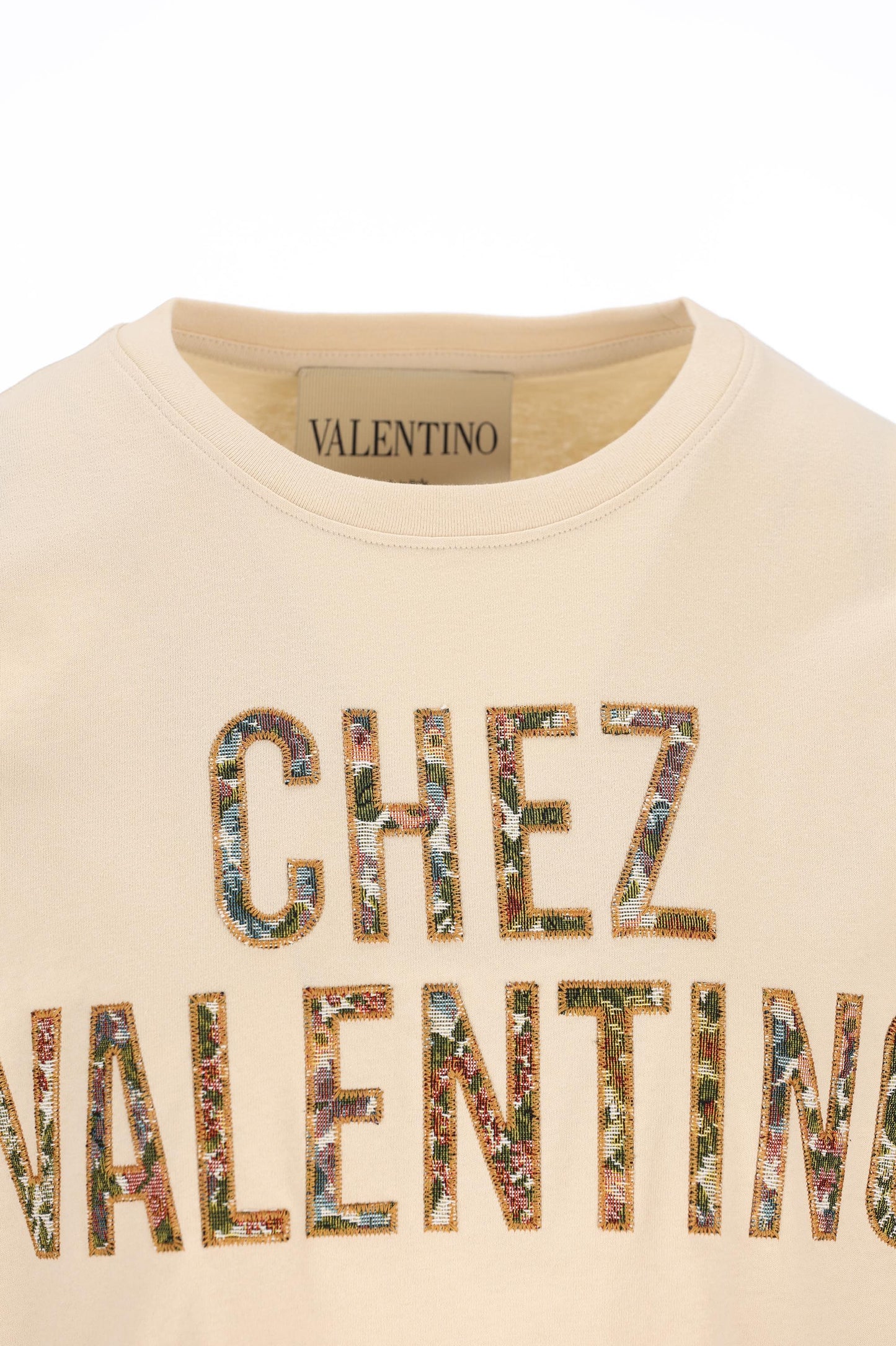 T-Shirt realizzata in cotone. 8B3MG26AA5J ET5 VALENTINO GARAVANI 