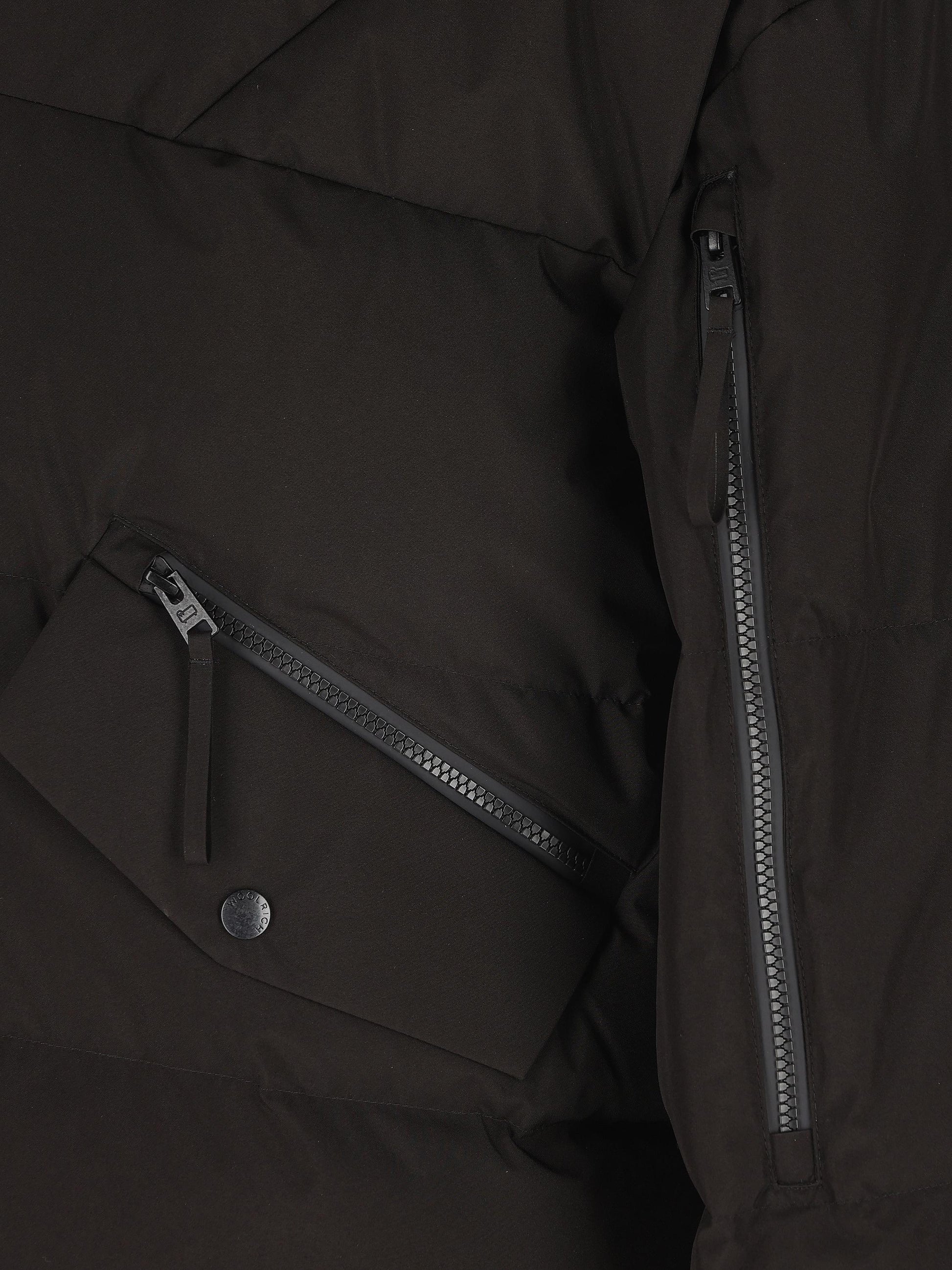 Piumino realizzato in poliestere. CFWWOU1048FRUT3790 100 WOOLRICH 