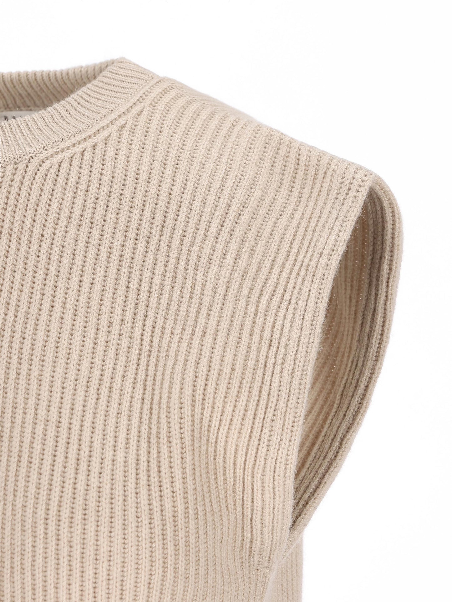 Gilet realizzato in misto lana e cashmere. M16725100 C9504 BRUNELLO CUCINELLI 