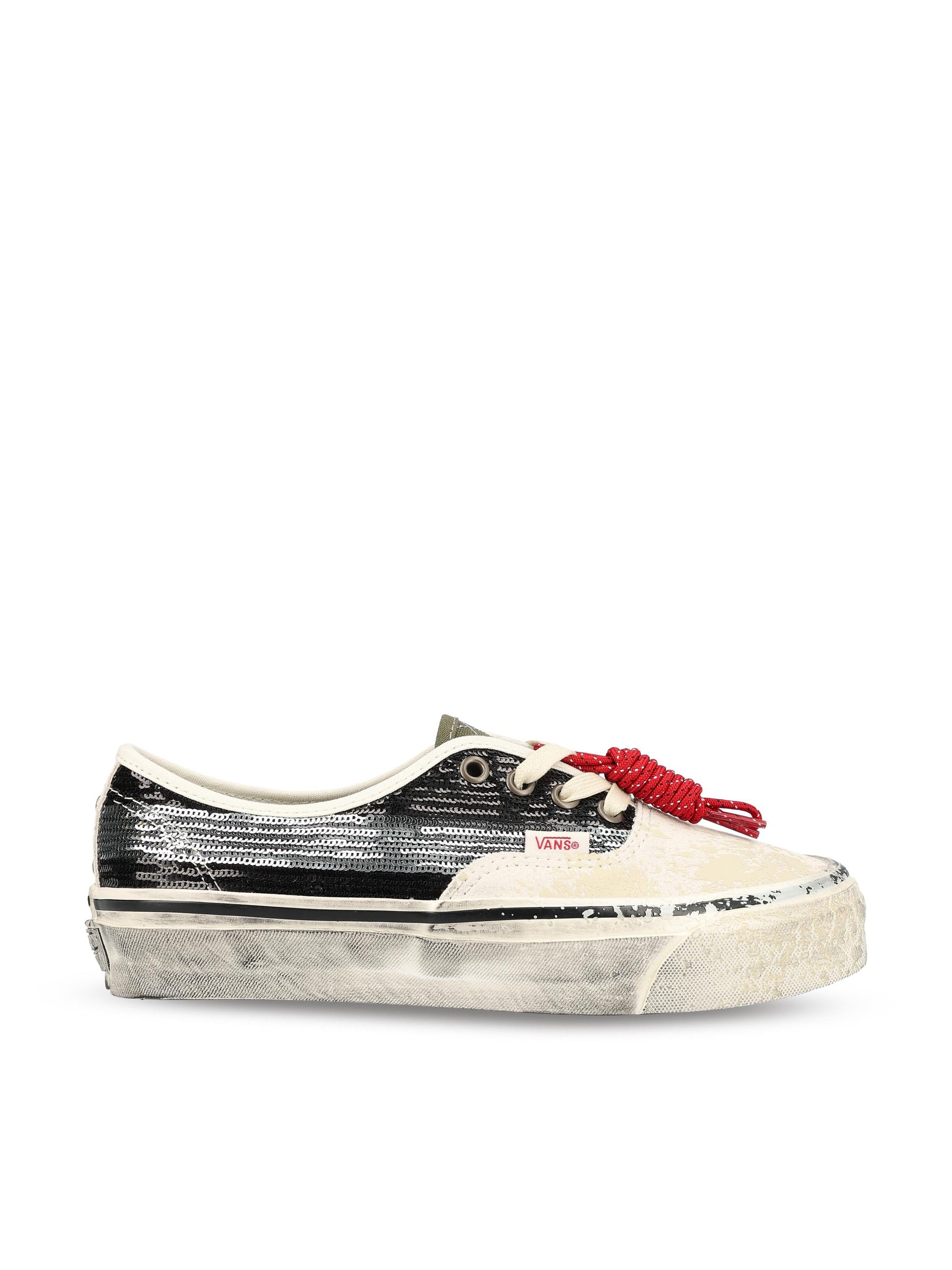 Sneakers realizzate in tessuto. VN000DB8MCG1 VNMCG VANS 