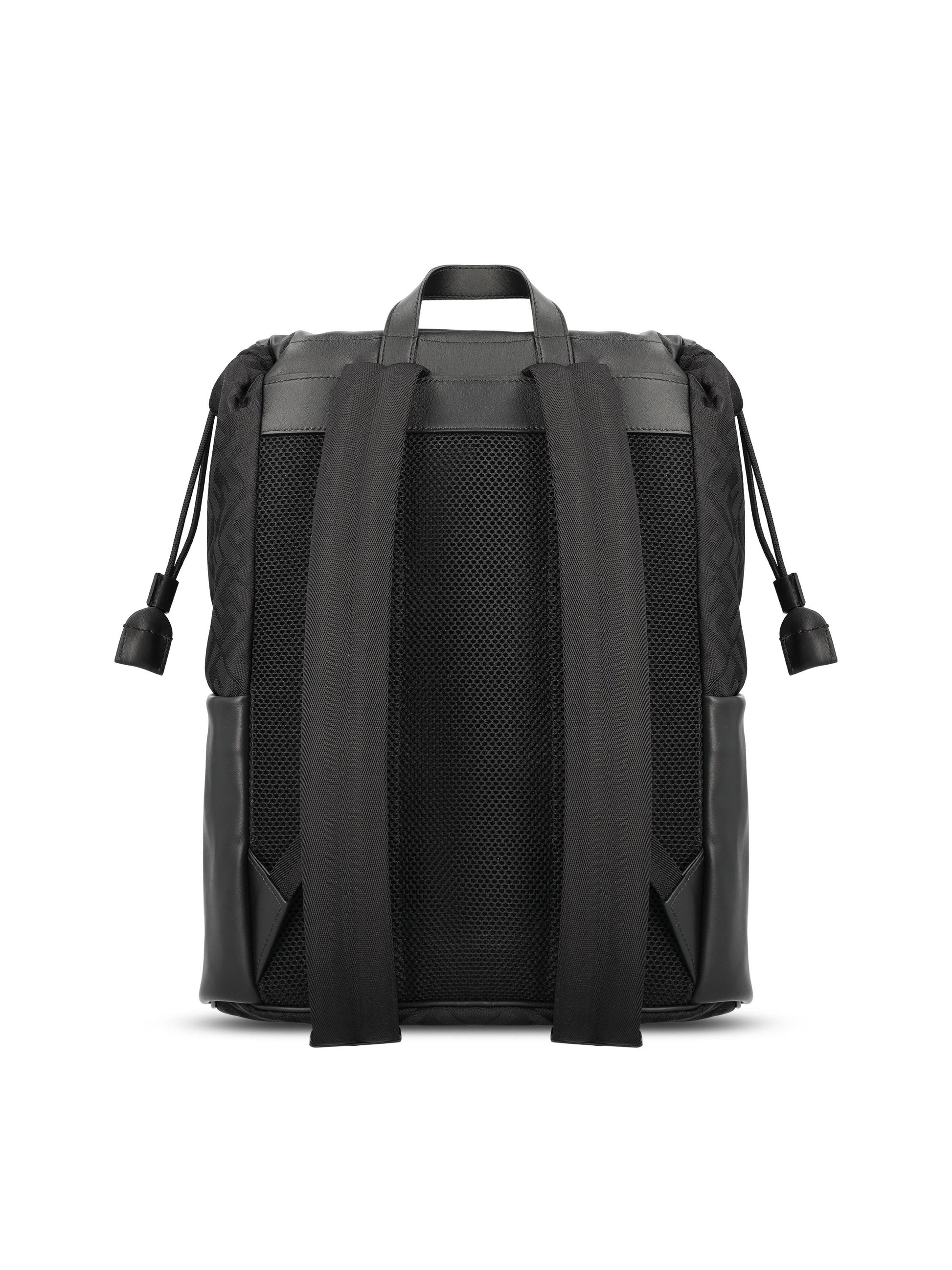 Zaino realizzato in nylon. 7VZ090 AVC6F0SAJ FENDI 