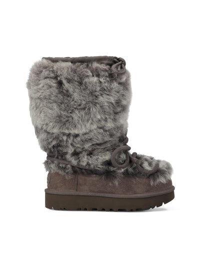 Stivali realizzati in montone. 1175690 CHRC UGG 