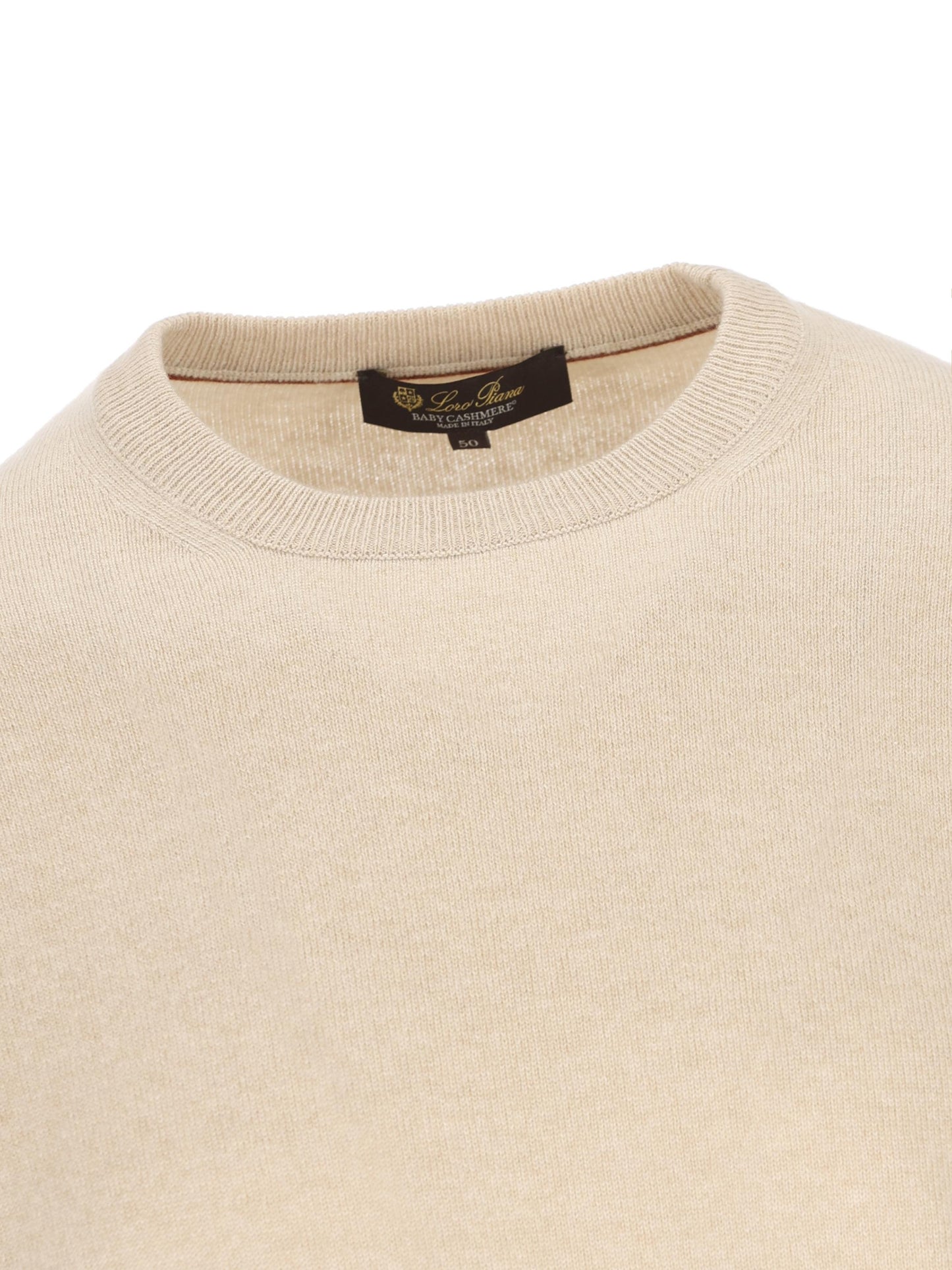 Maglia realizzata in baby cashmere. FAN1201 A001 LORO PIANA 