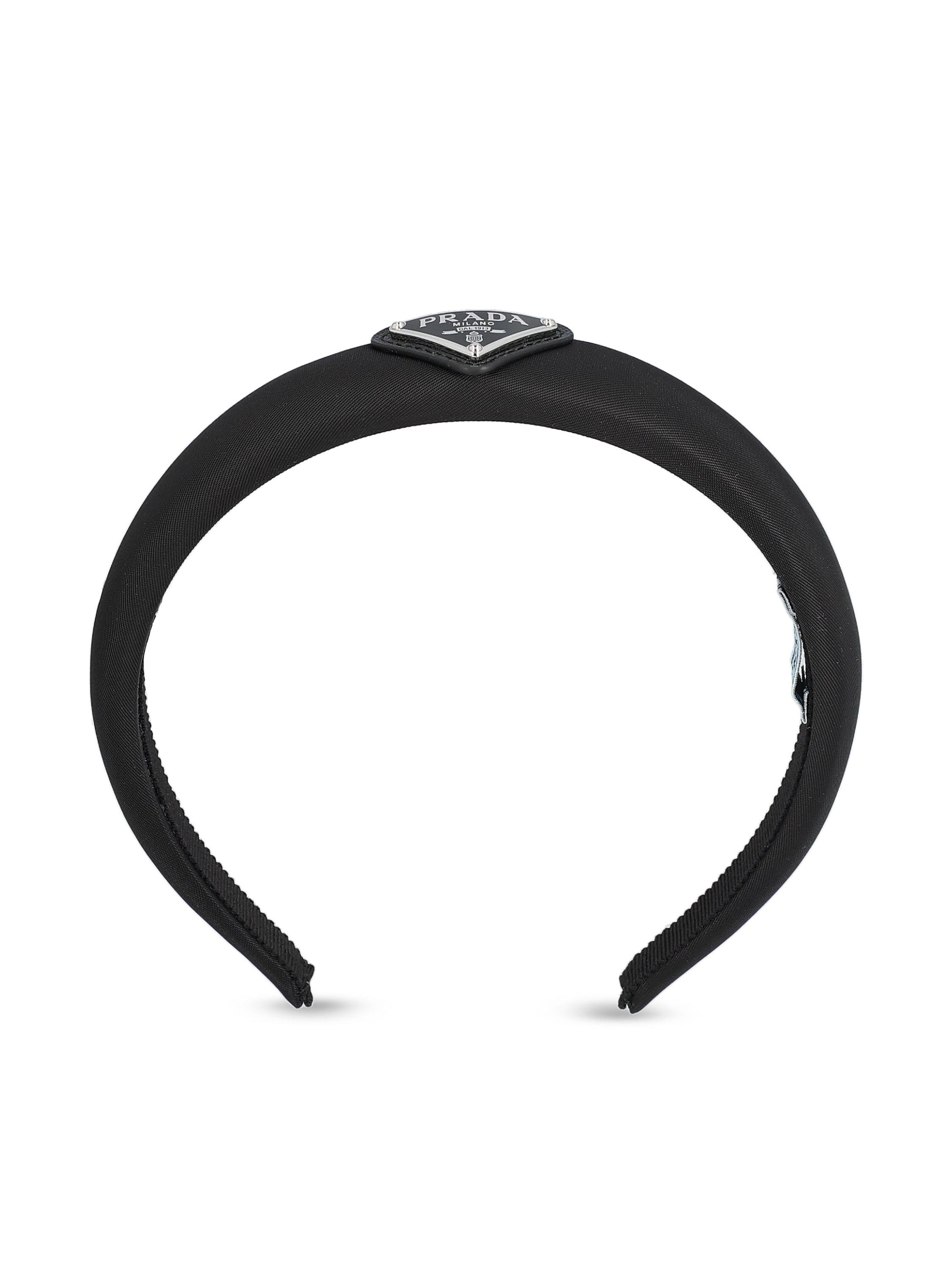 Cerchietto realizzato in poliammide riciclata. 1IH080 2DMIF0002 PRADA 