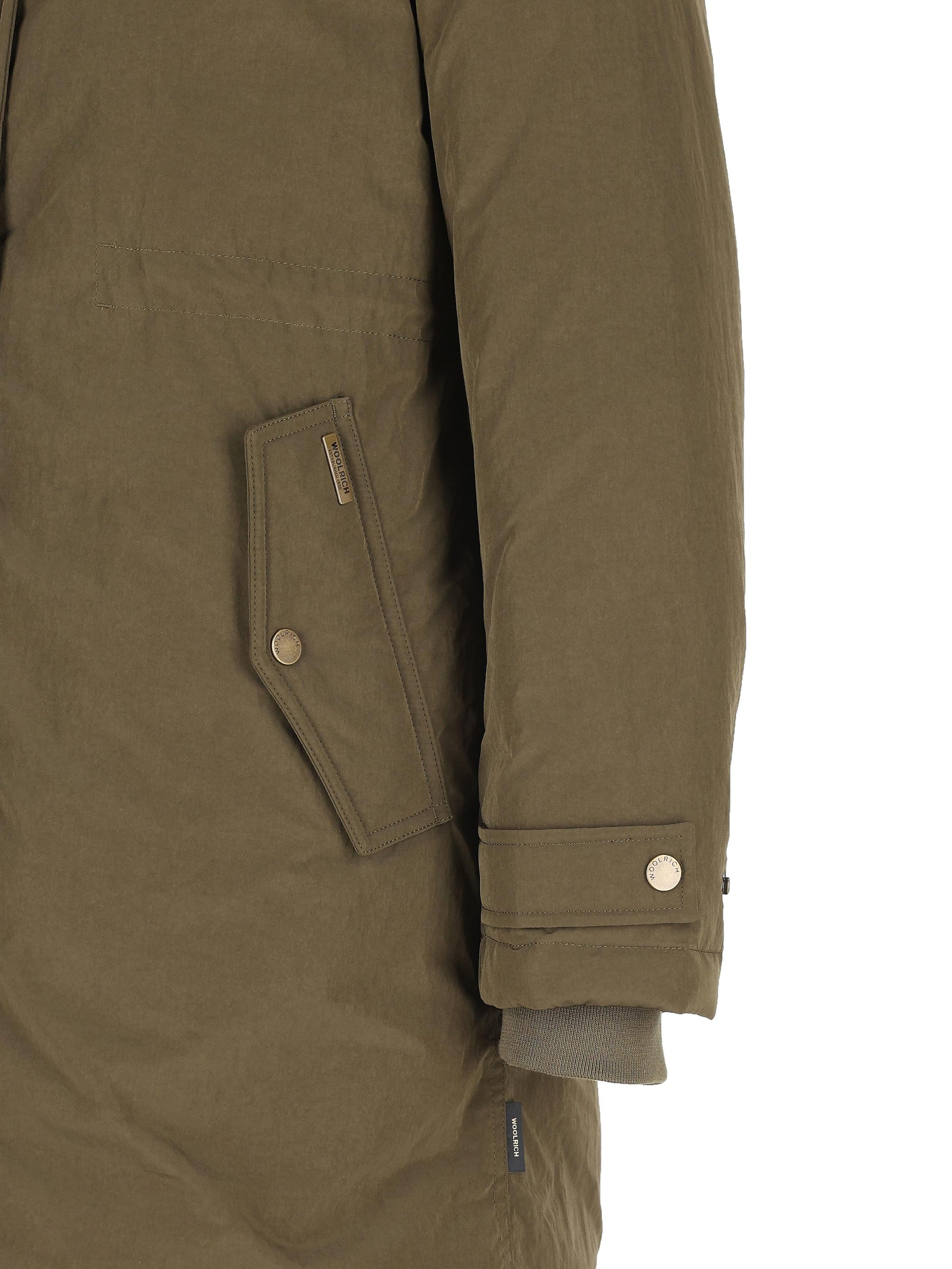 Piumino realizzato in poliestere. CFWWOU2044FRUT5092 614 WOOLRICH 