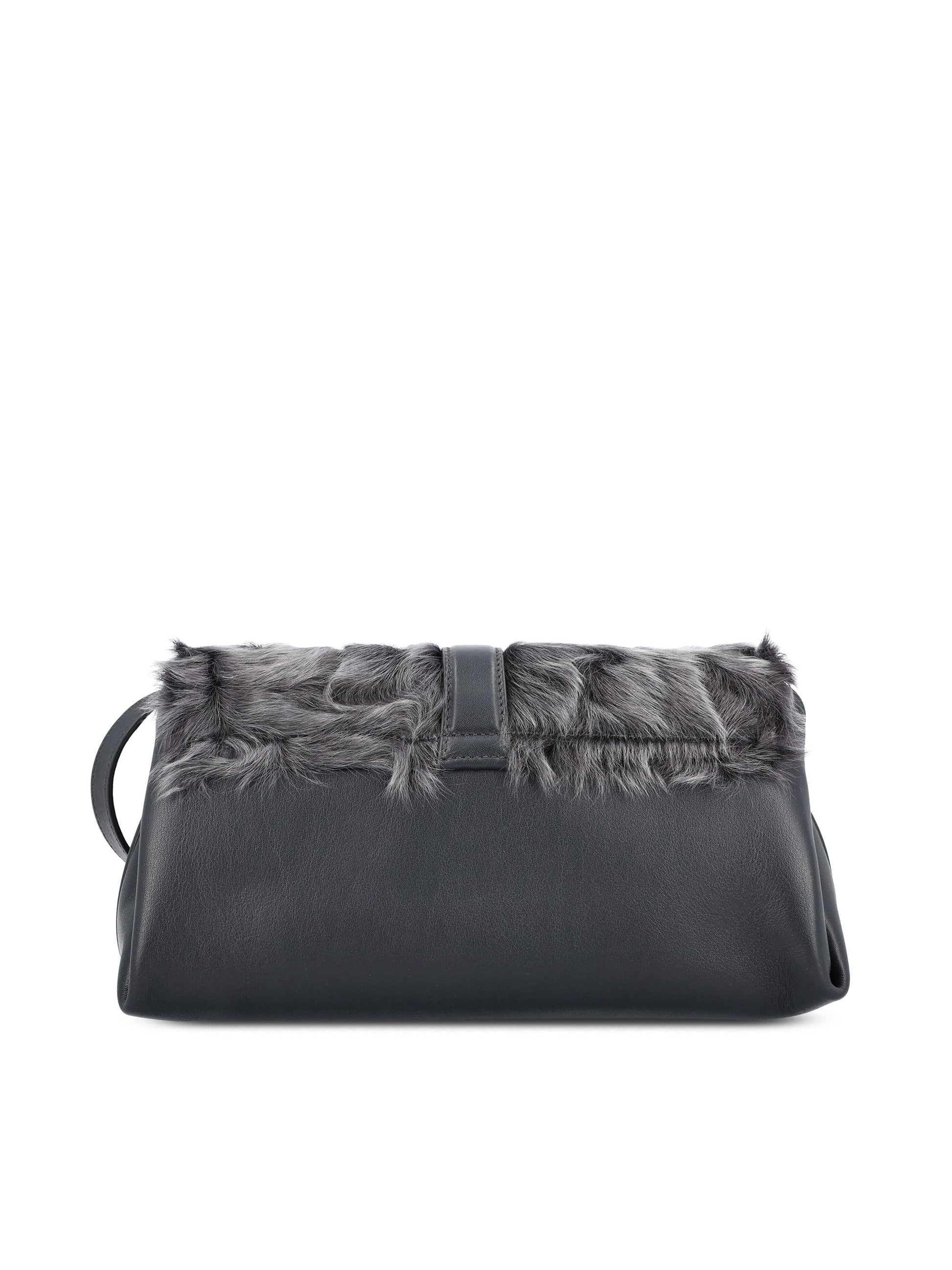 Borsa realizzata in shearling di capretto e vitello. 21A450 787981001 SALVATORE FERRAGAMO 