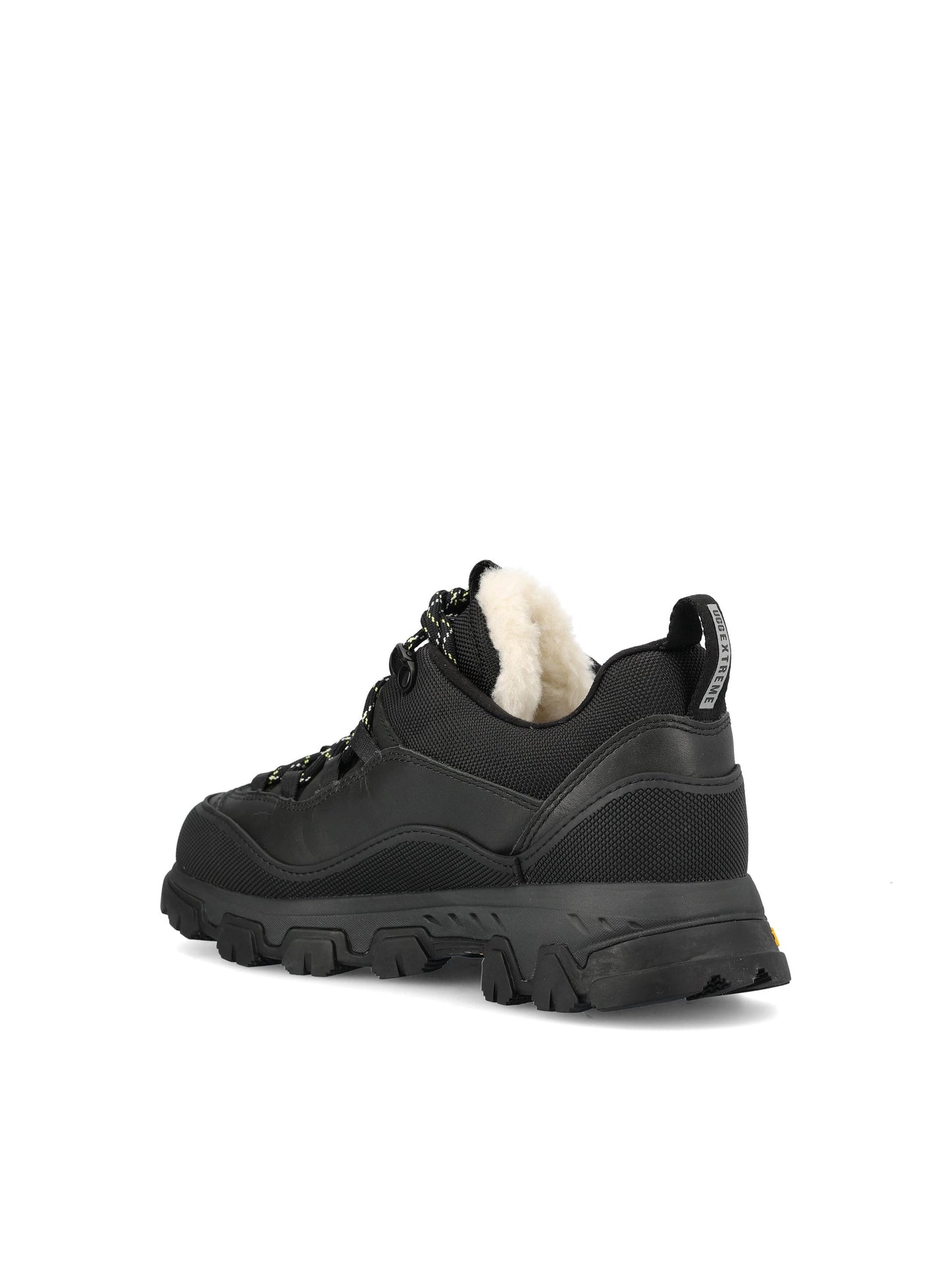 Sneakers realizzate in pelle impermeabile. 1171434 BLK UGG 
