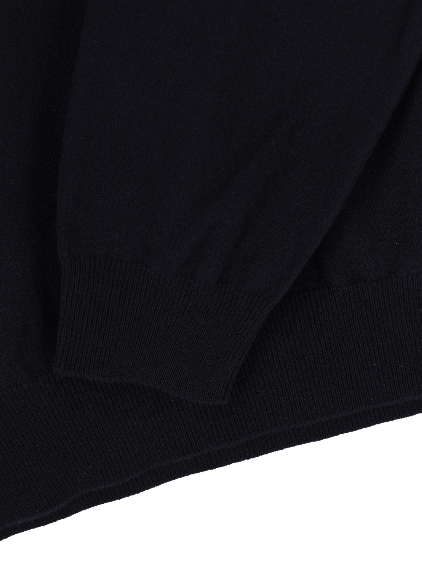 Maglia realizzata in baby cashmere. FAN1203 W000 LORO PIANA 