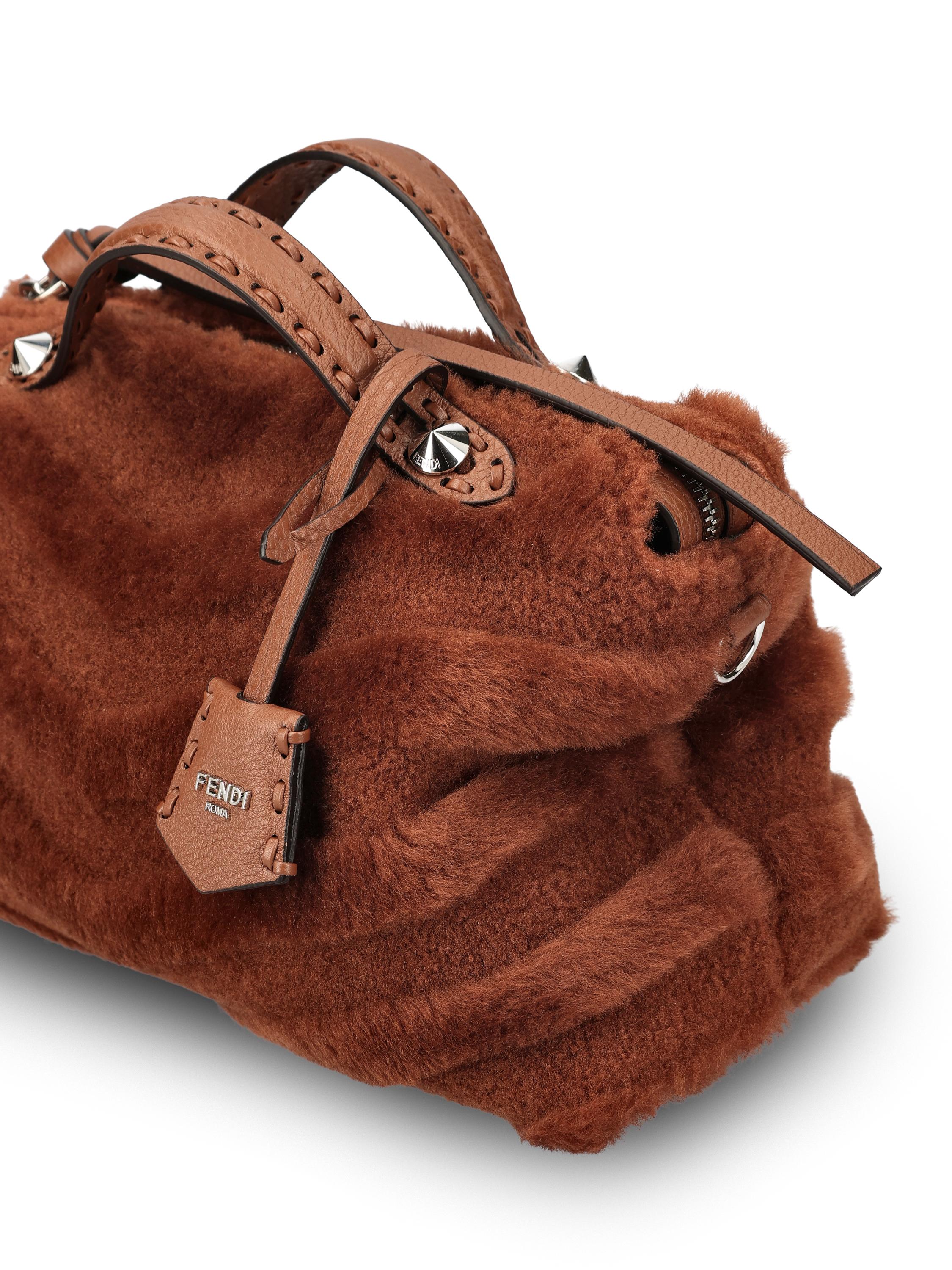 FENDI ムートンバック FENDI（フェンディ） 【新品同様】フェンディ ピーカブー アイシーユー
