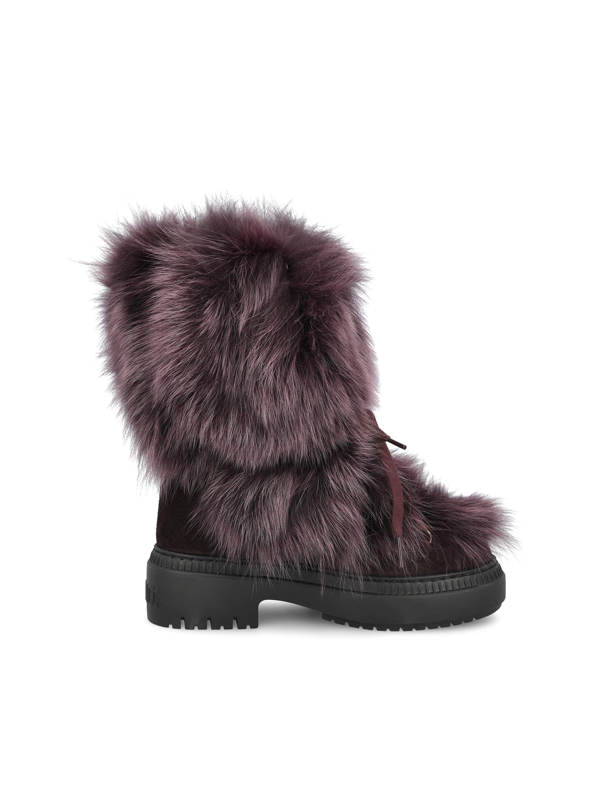 Stivali realizzati in pelle di vitello. 8T8591 AOSUF1PZP FENDI 